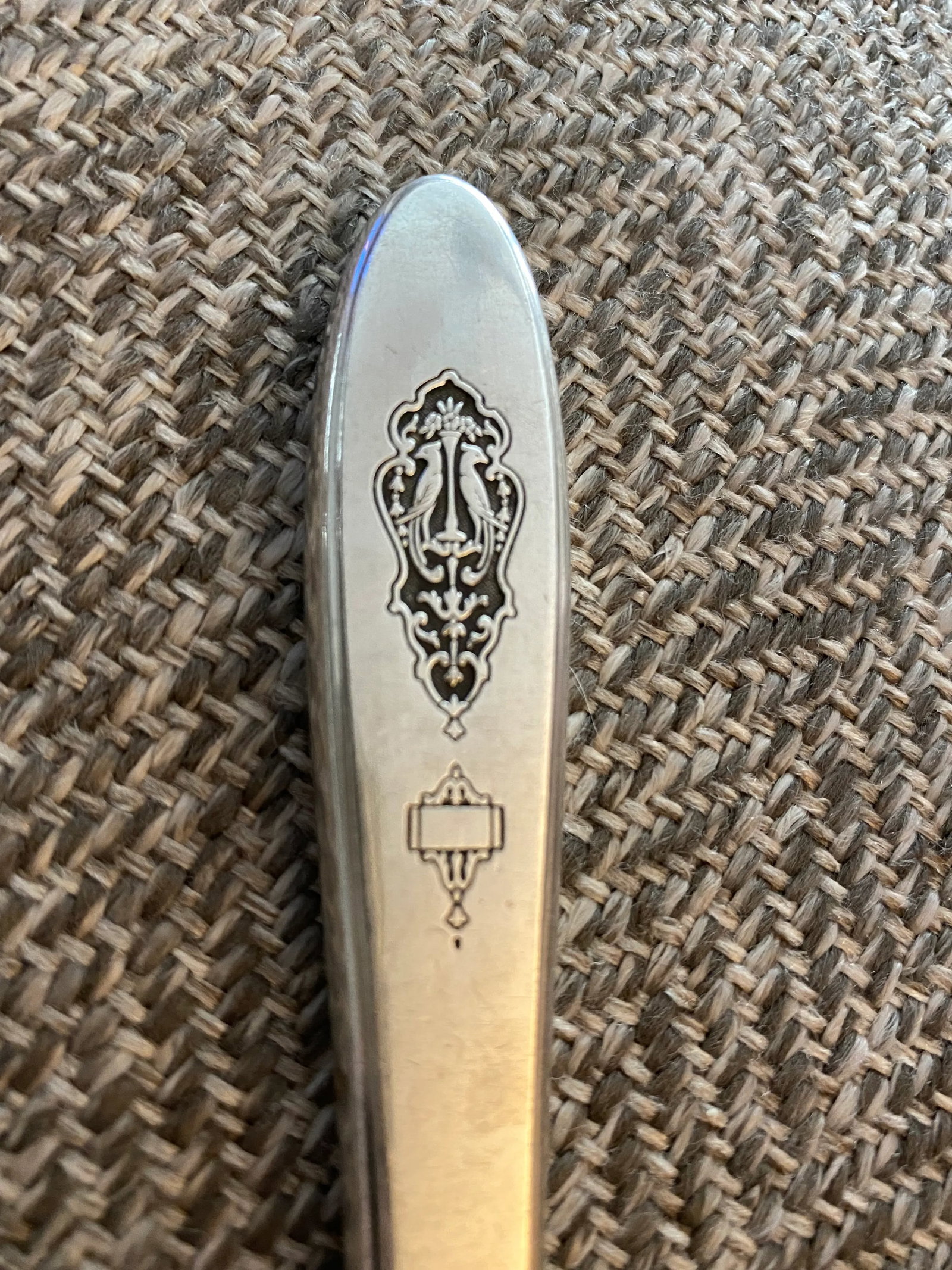 1920s Oneida Bird of Paradise Silverplate Deluxe Stainless Blade With Bolster- Knife Set of 6 - 2
