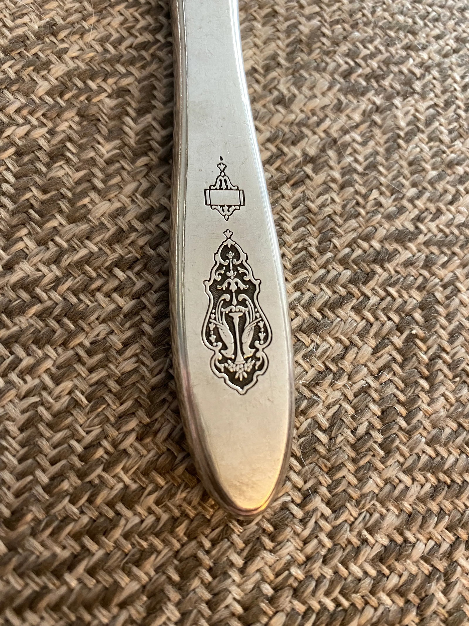 1920s Oneida Bird of Paradise Silverplate Deluxe Stainless Blade With Bolster- Knife Set of 6 - 4