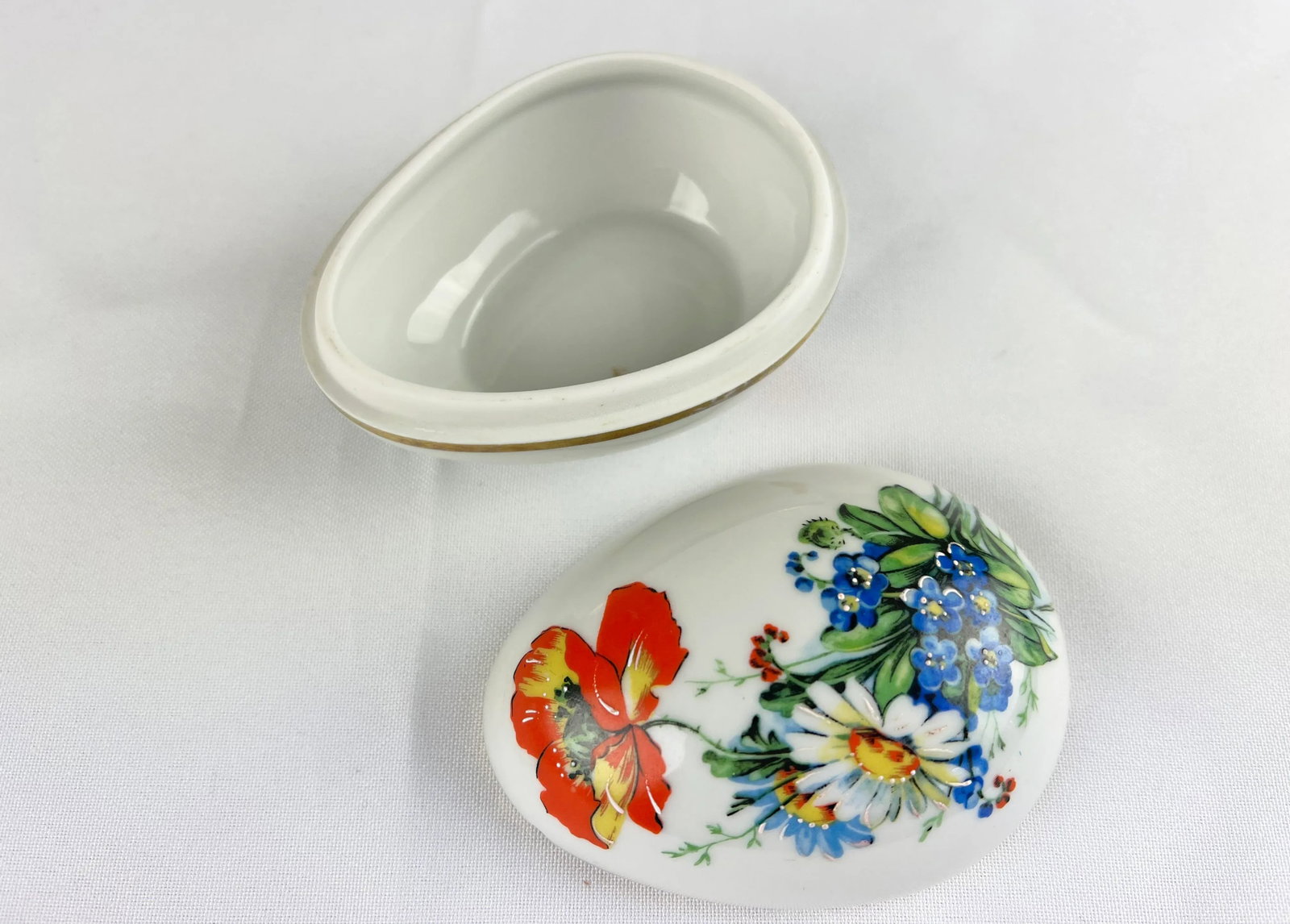 Late 20th Century Fontanille & Marraud Limoges Porcelain Easter Egg Box - 4