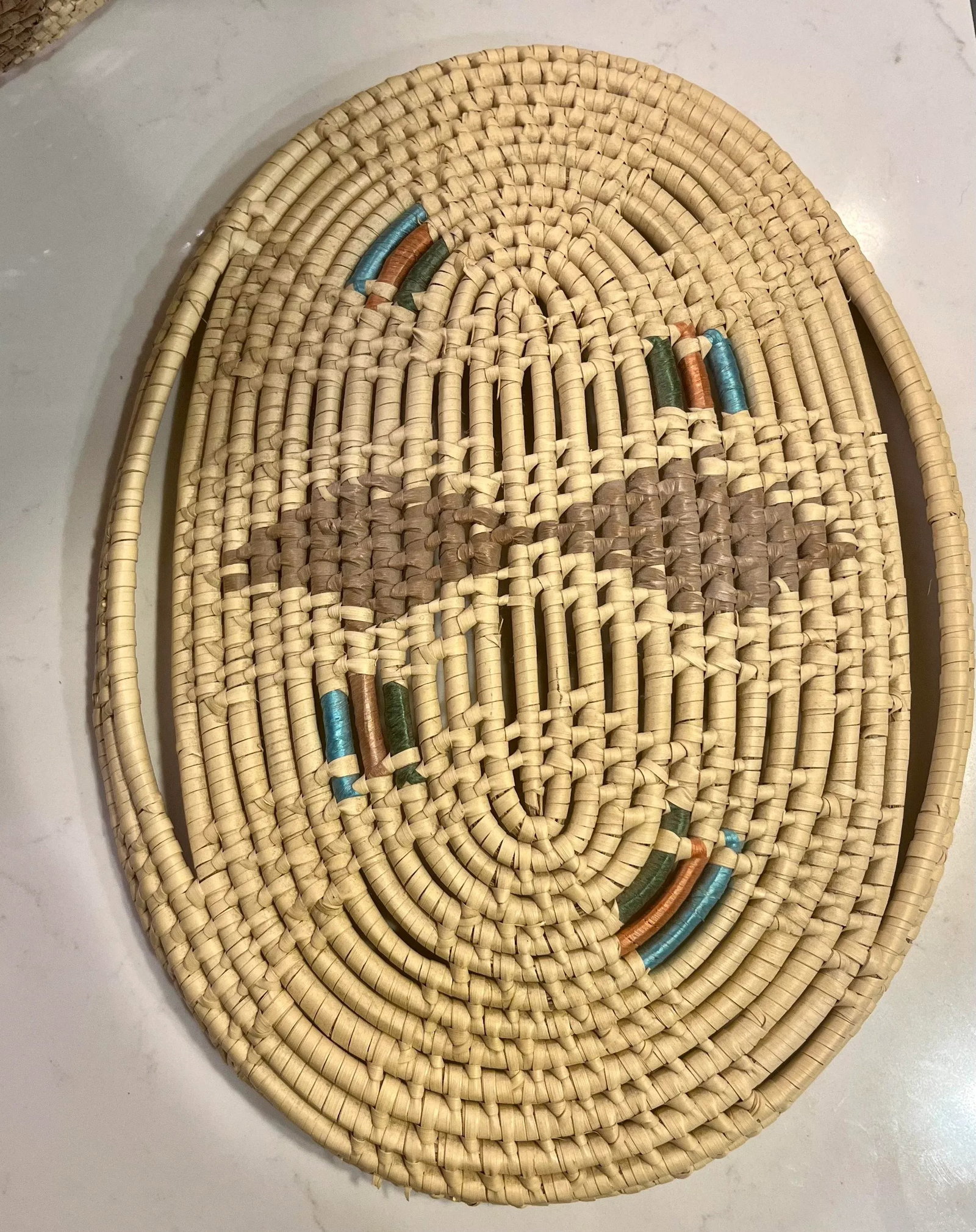 Vintage Woven Basket With Fitted Lid and Handles - 3