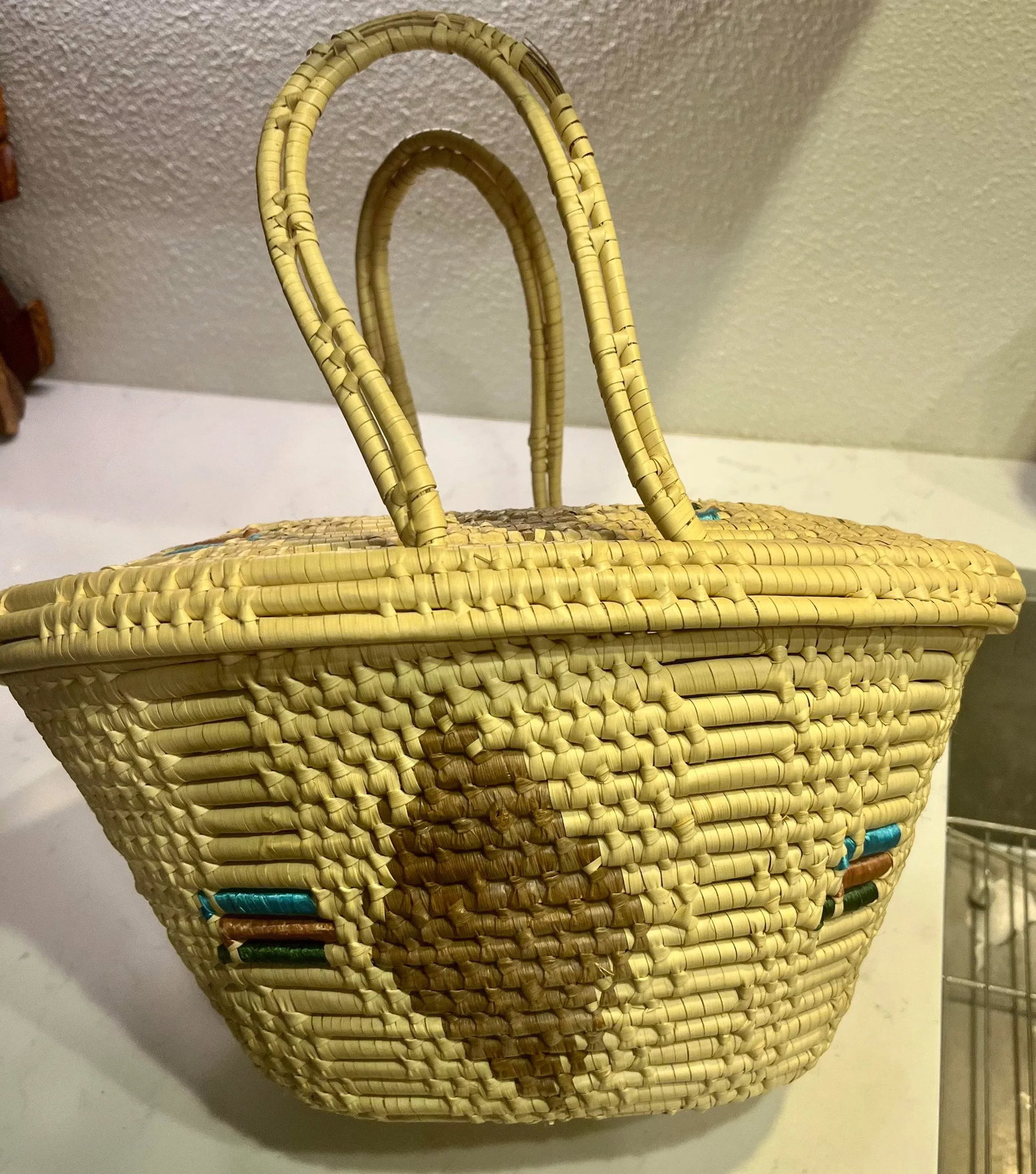 Vintage Woven Basket With Fitted Lid and Handles - 9