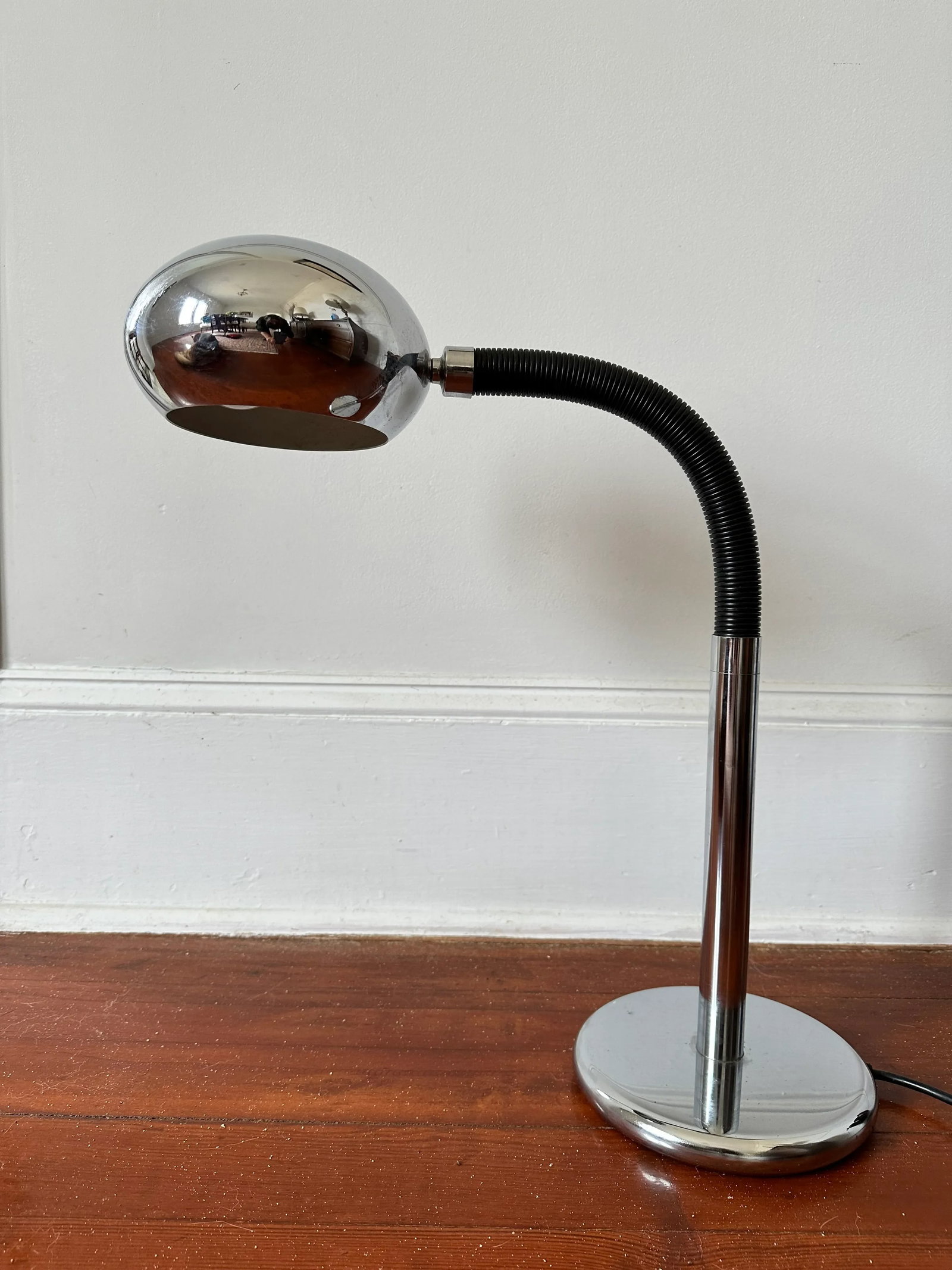 French Mid-Century Chrome and Adjustable Plastic Arm Desk Lamp - 12