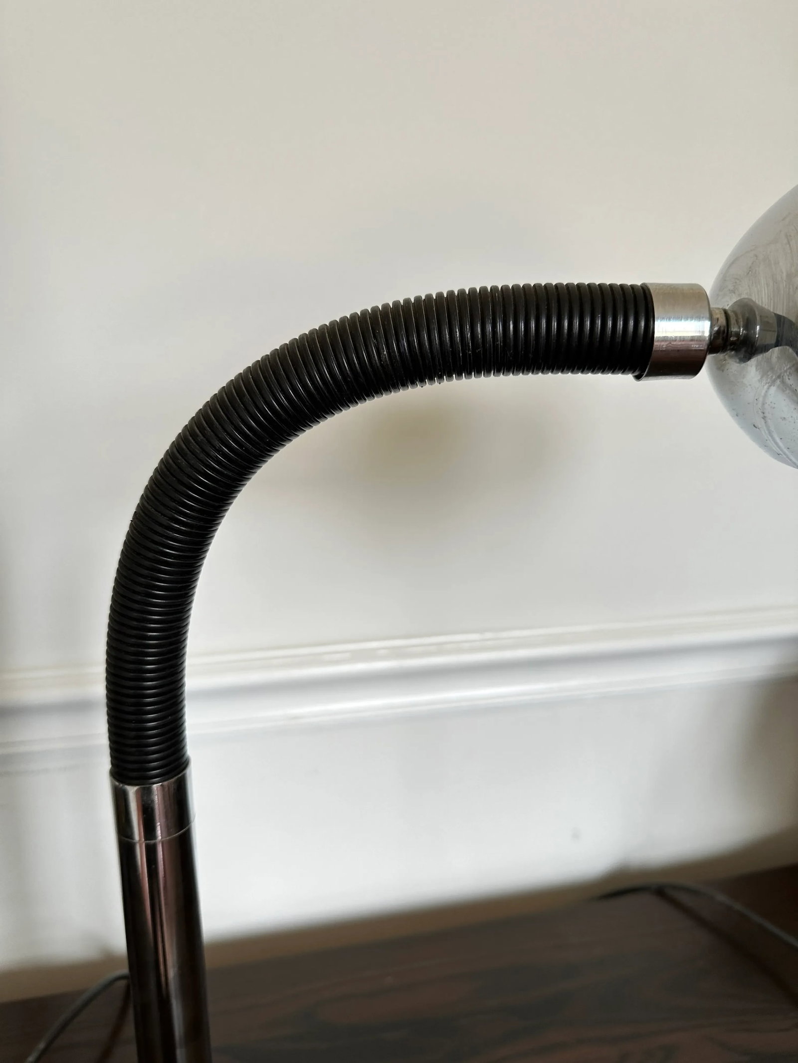 French Mid-Century Chrome and Adjustable Plastic Arm Desk Lamp - 5
