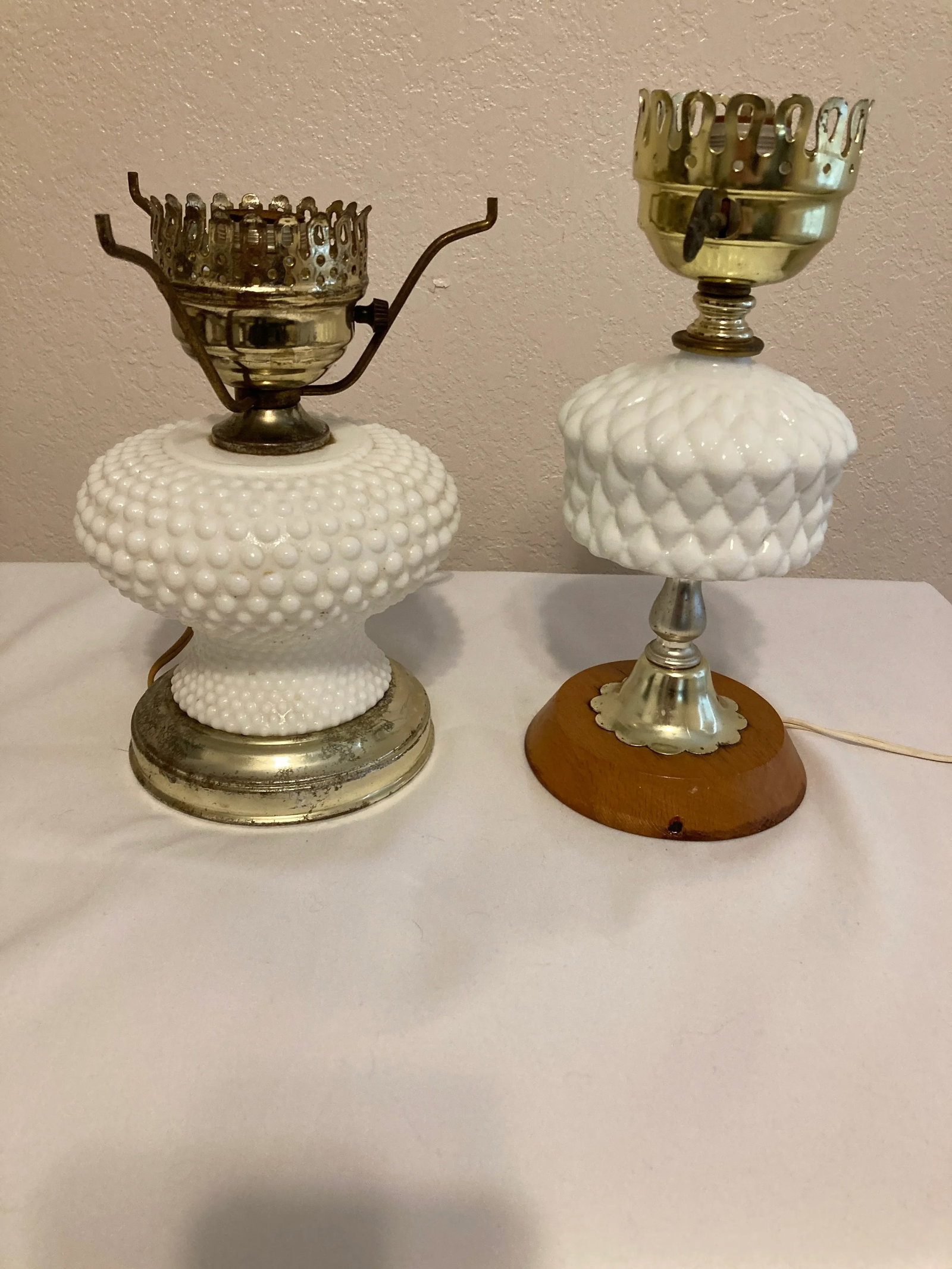 Vintage 1950s Milk Glass Hobnail Mismatched Lamps, Set of 2 - 11