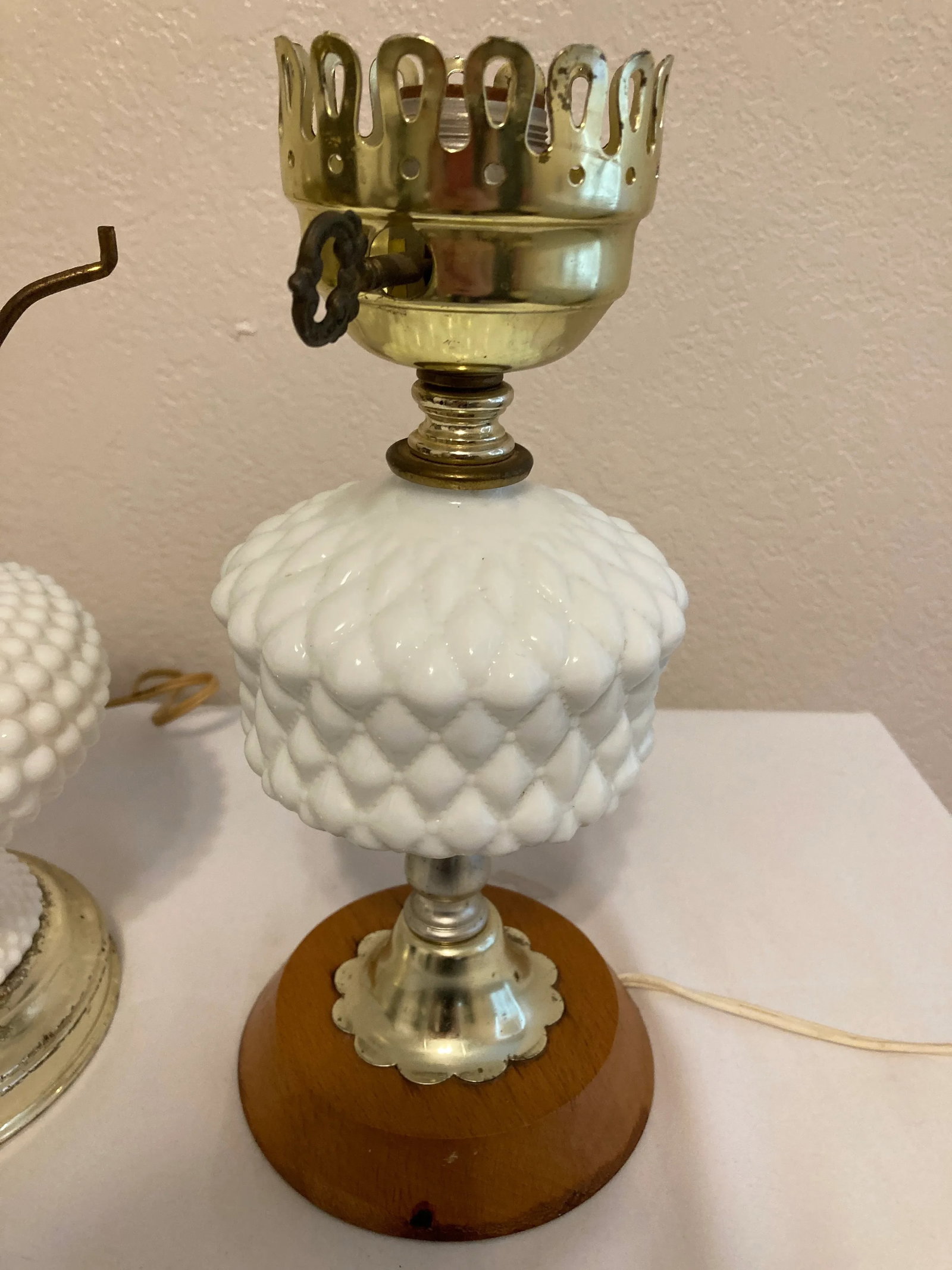 Vintage 1950s Milk Glass Hobnail Mismatched Lamps, Set of 2 - 3