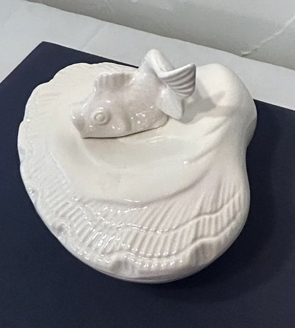 Vintage White Seashell Ceramic Dish With Koi Fish Handled Lid - 2