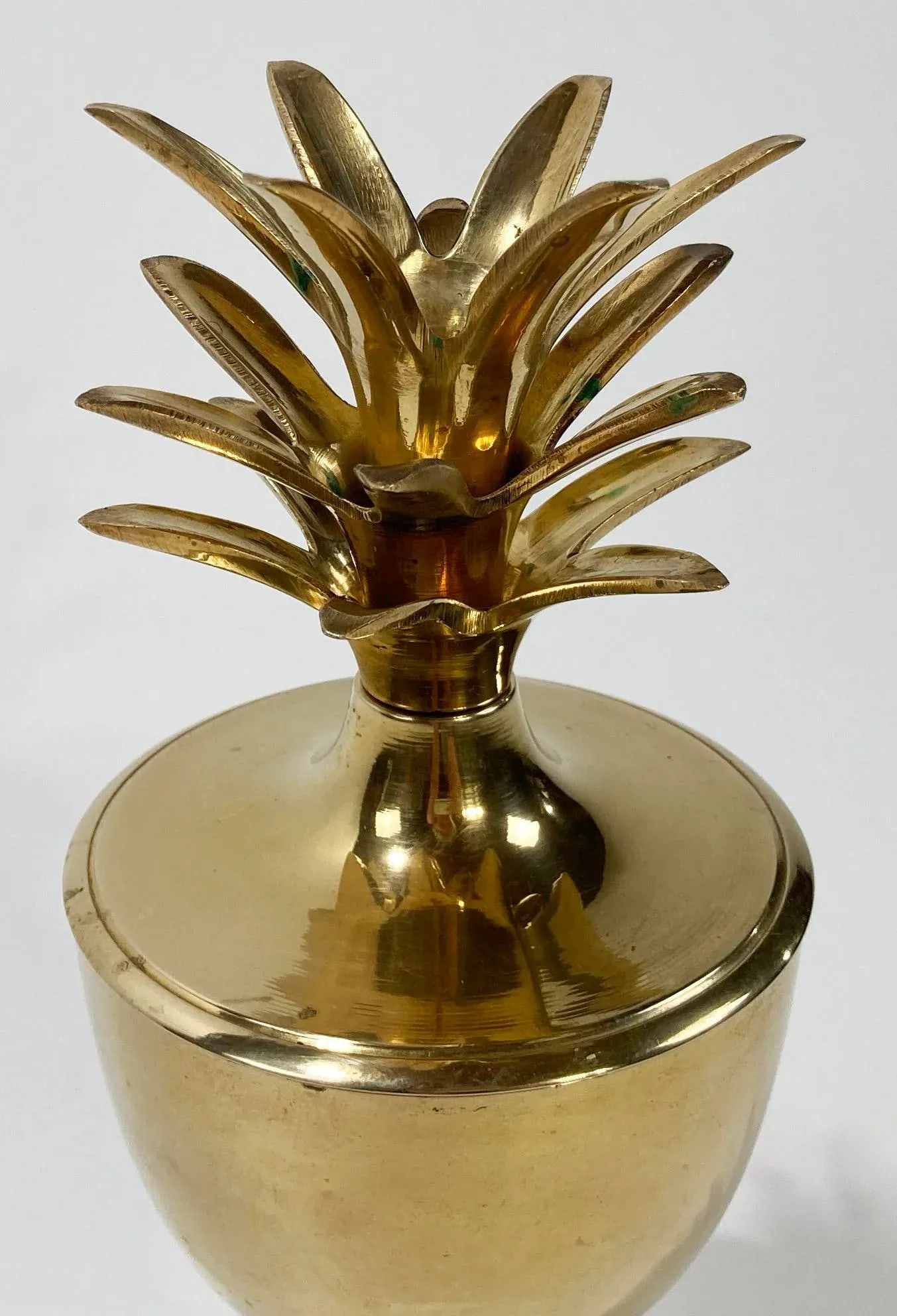Vintage Hollywood Regency Style Brass Pineapple Urn - 5