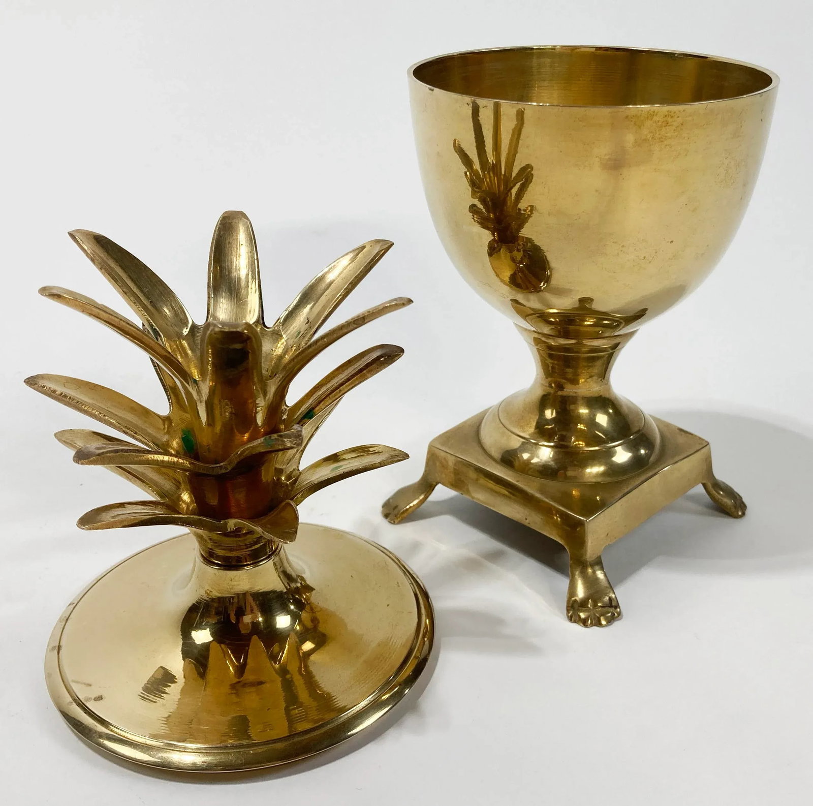 Vintage Hollywood Regency Style Brass Pineapple Urn - 7