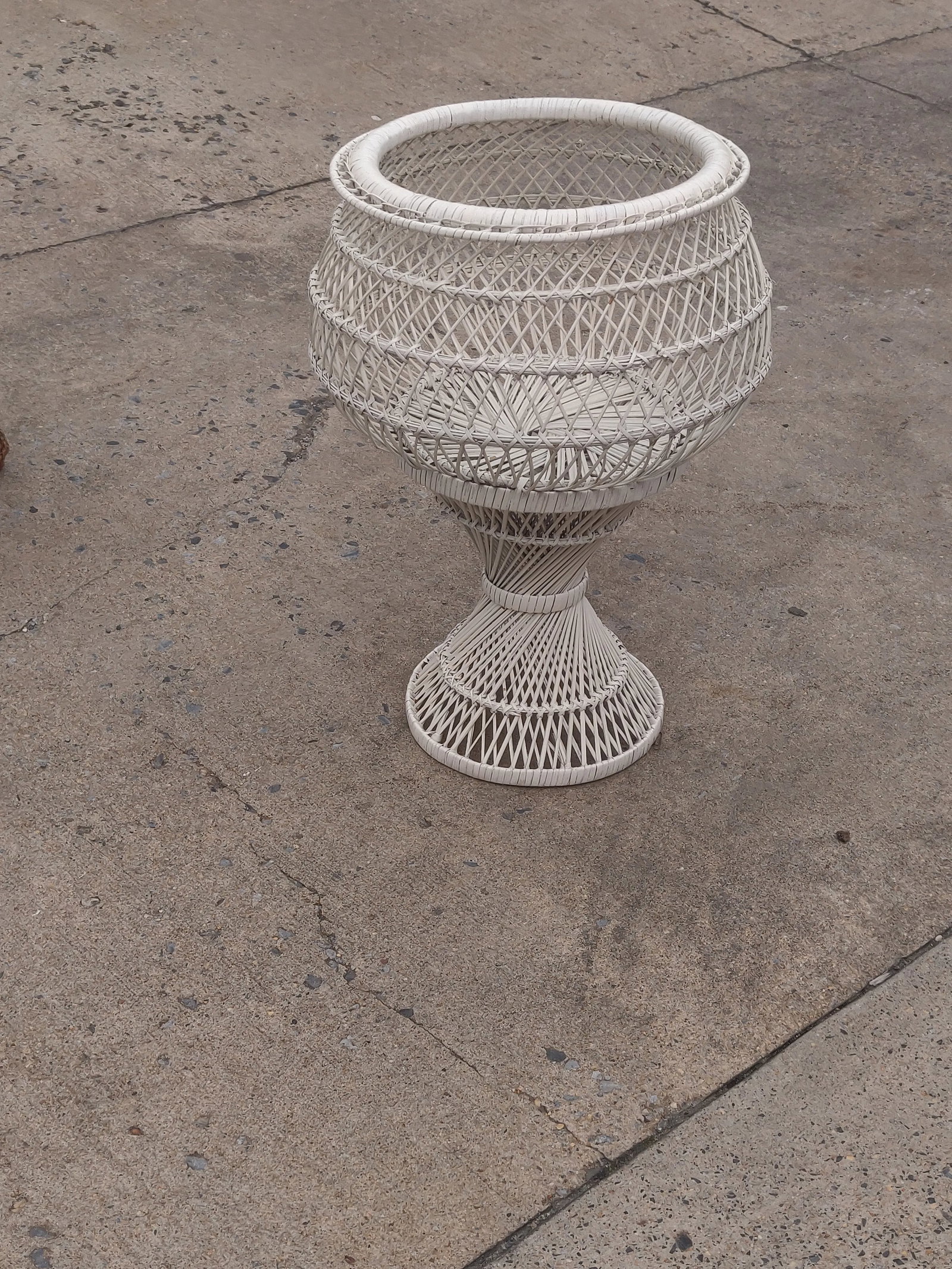 Late 20th Century Natural Woven Wicker, Rattan Plant Stand / Cachepot - 5