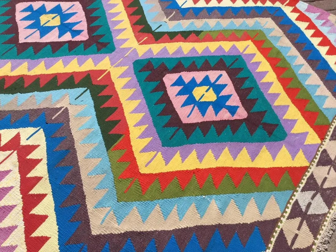 Vintage Turkish Kilim Rug - 74" X 115" - 9