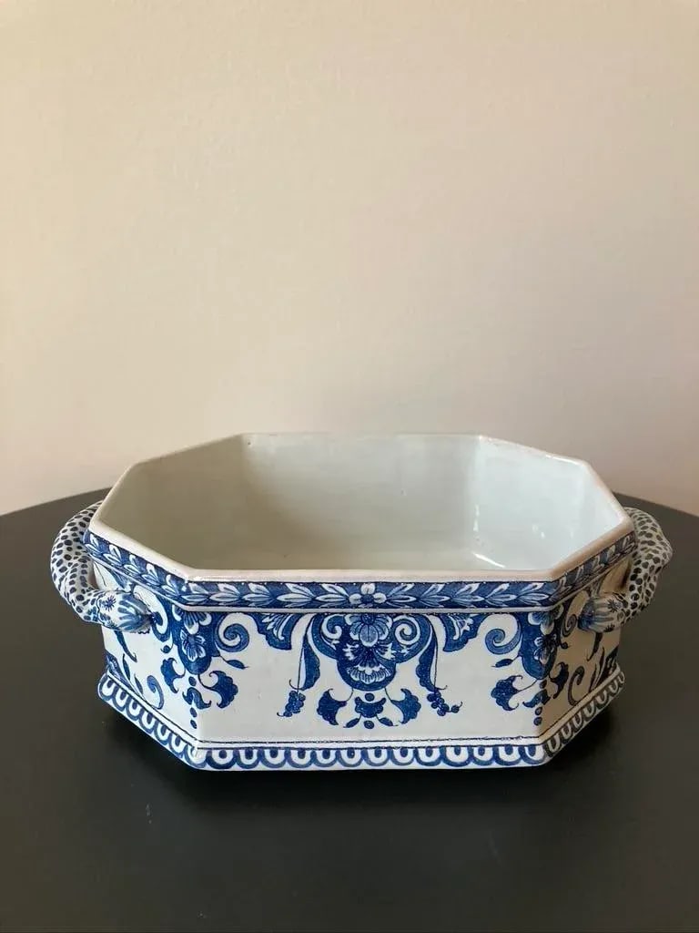 Antique Art Nouveau Blue and White Porcelain Planter Cachepot Jardiniere With English Design - 2