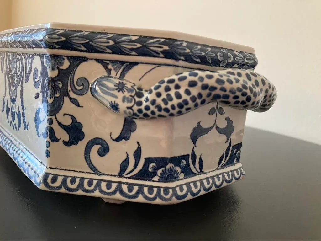 Antique Art Nouveau Blue and White Porcelain Planter Cachepot Jardiniere With English Design - 5