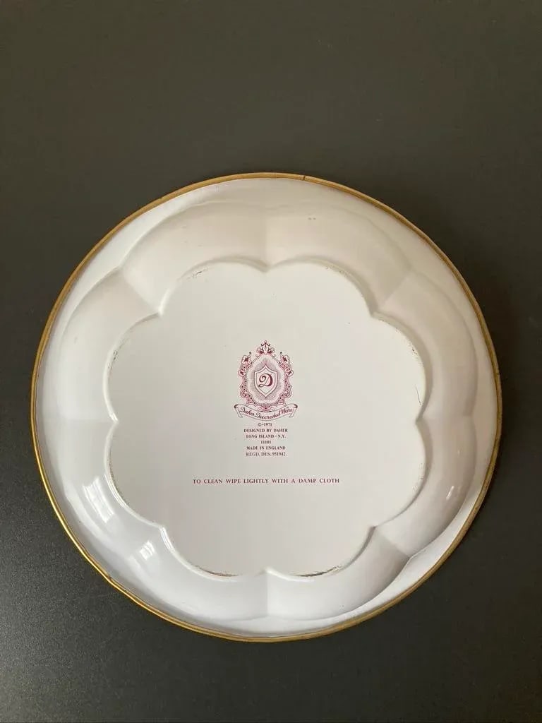 English Victorian Red Roses Toleware Bowl, Plate or Tray by Daher- Large - 4