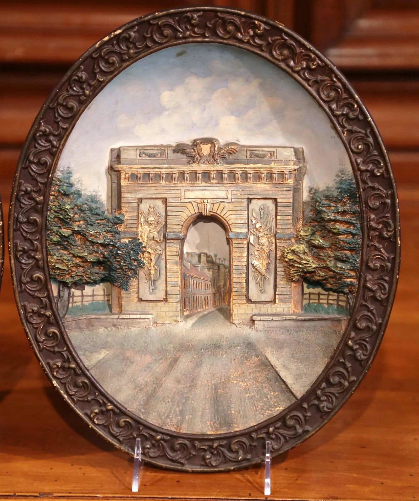 Early 20th Century French Hand-Painted Oval Decorative Wall Platters - a Pair - 3