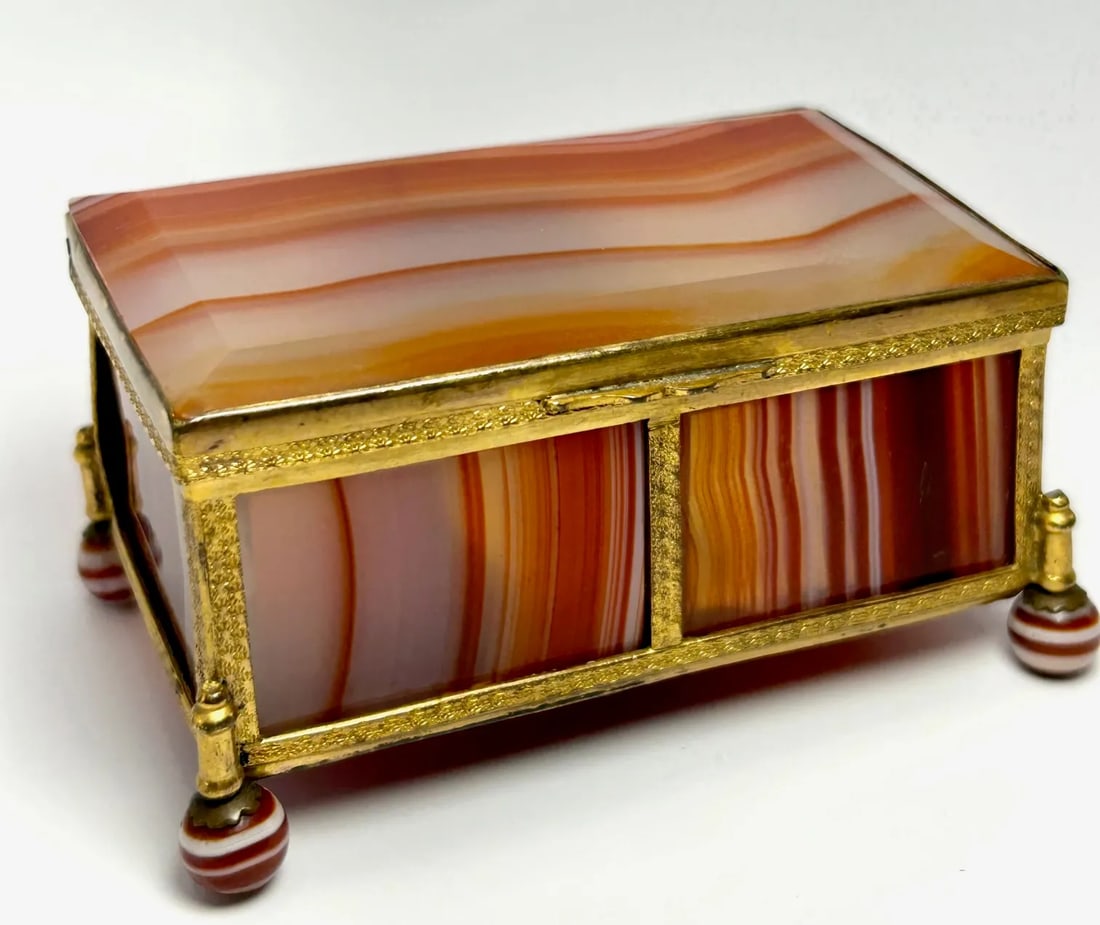 French Red Agate & Ormolu Box - 2