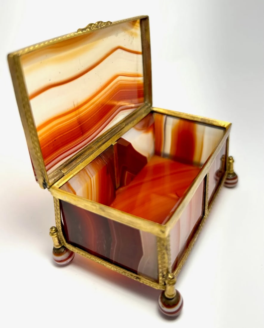 French Red Agate & Ormolu Box - 8