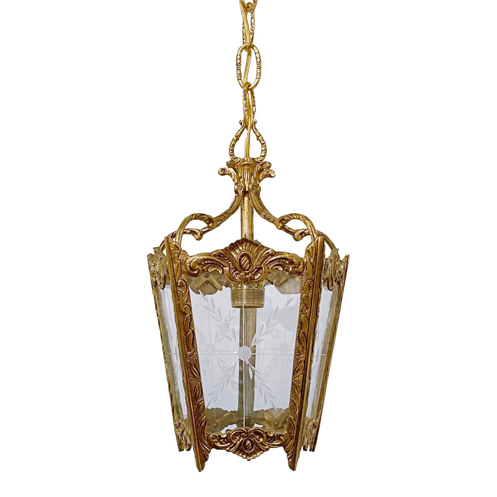 Vintage Bronze Lantern With Etched Glass Panels: Bronze Lantern With Etched Glass Panels. It has 3 light with candelabra base sockets that each holds a 75W light bulbs or equivalent LED light bulb. #415 Condition: Alterations: Original Condition Una