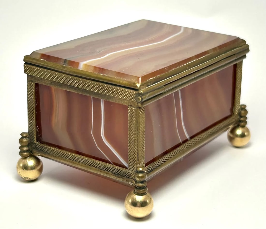 French Red Agate & Ormolu Box - 5