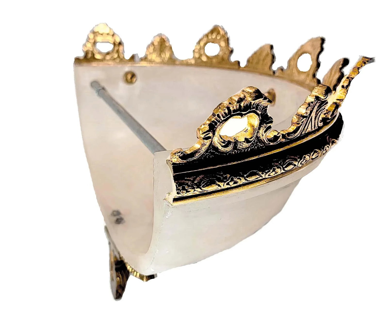 Late 20th Century Mariner Royal Heritage Light Sconce Shade - 4