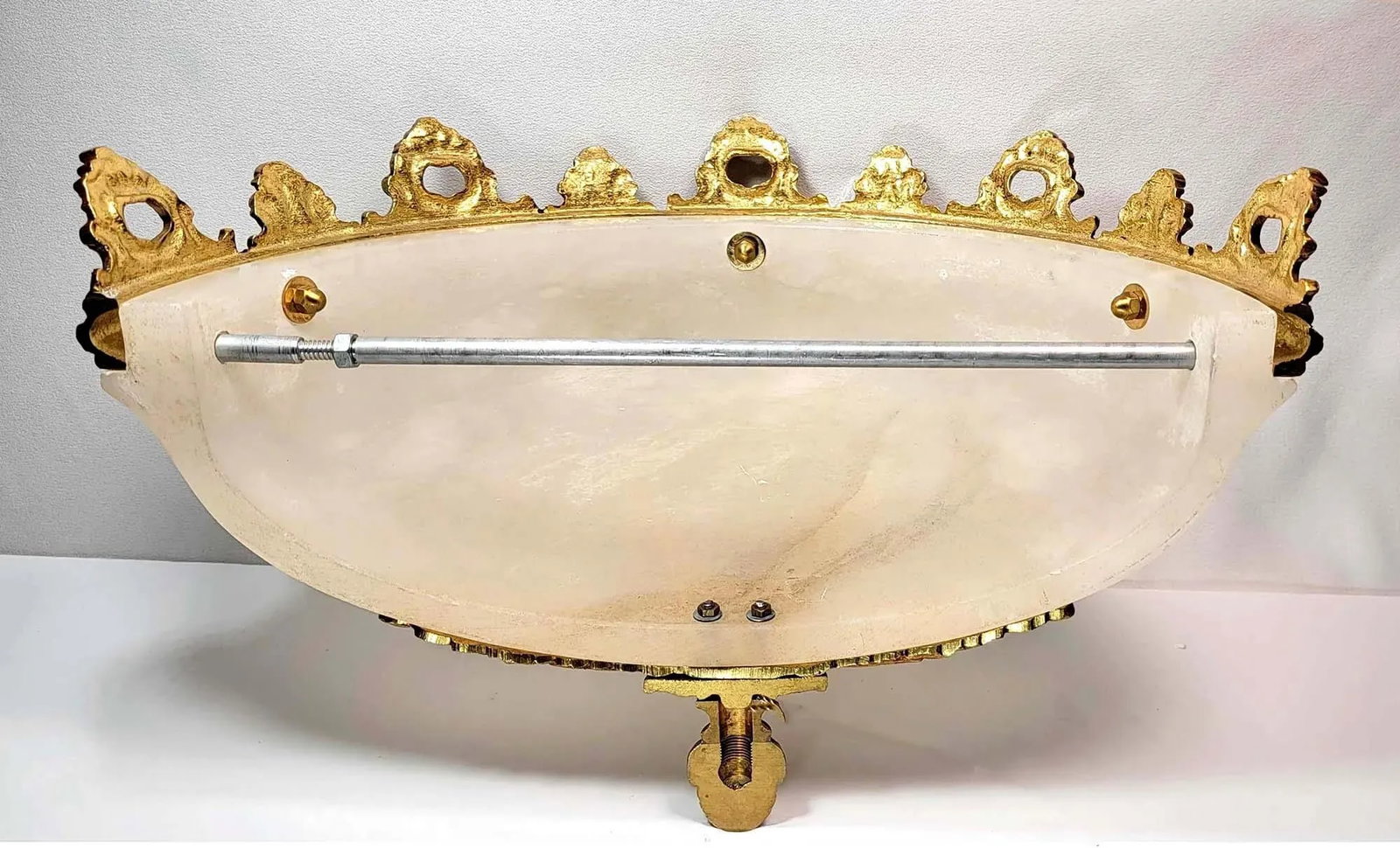Late 20th Century Mariner Royal Heritage Light Sconce Shade - 5