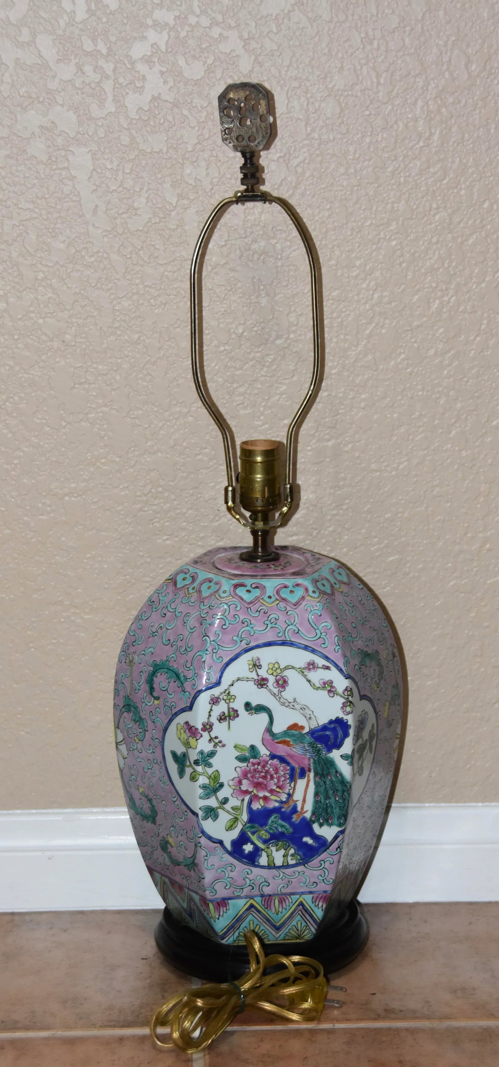 Nyonya Phoenix Octagonal Ginger Jar Lamp - 2