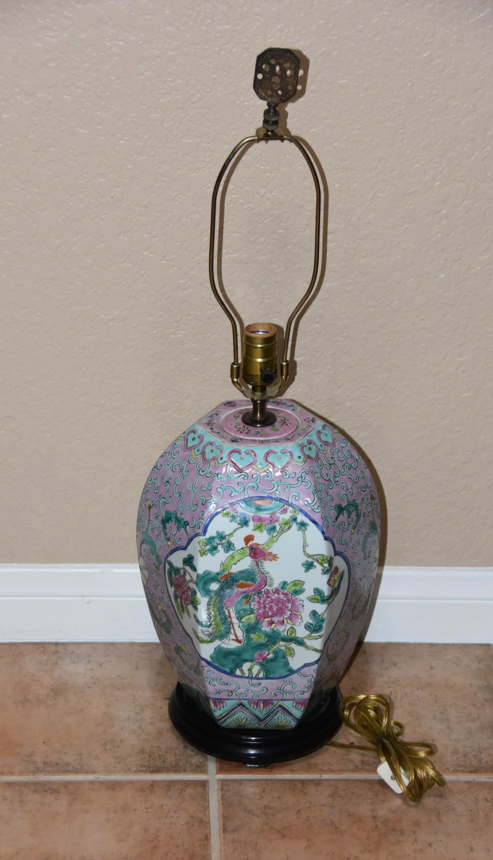 Nyonya Phoenix Octagonal Ginger Jar Lamp - 3