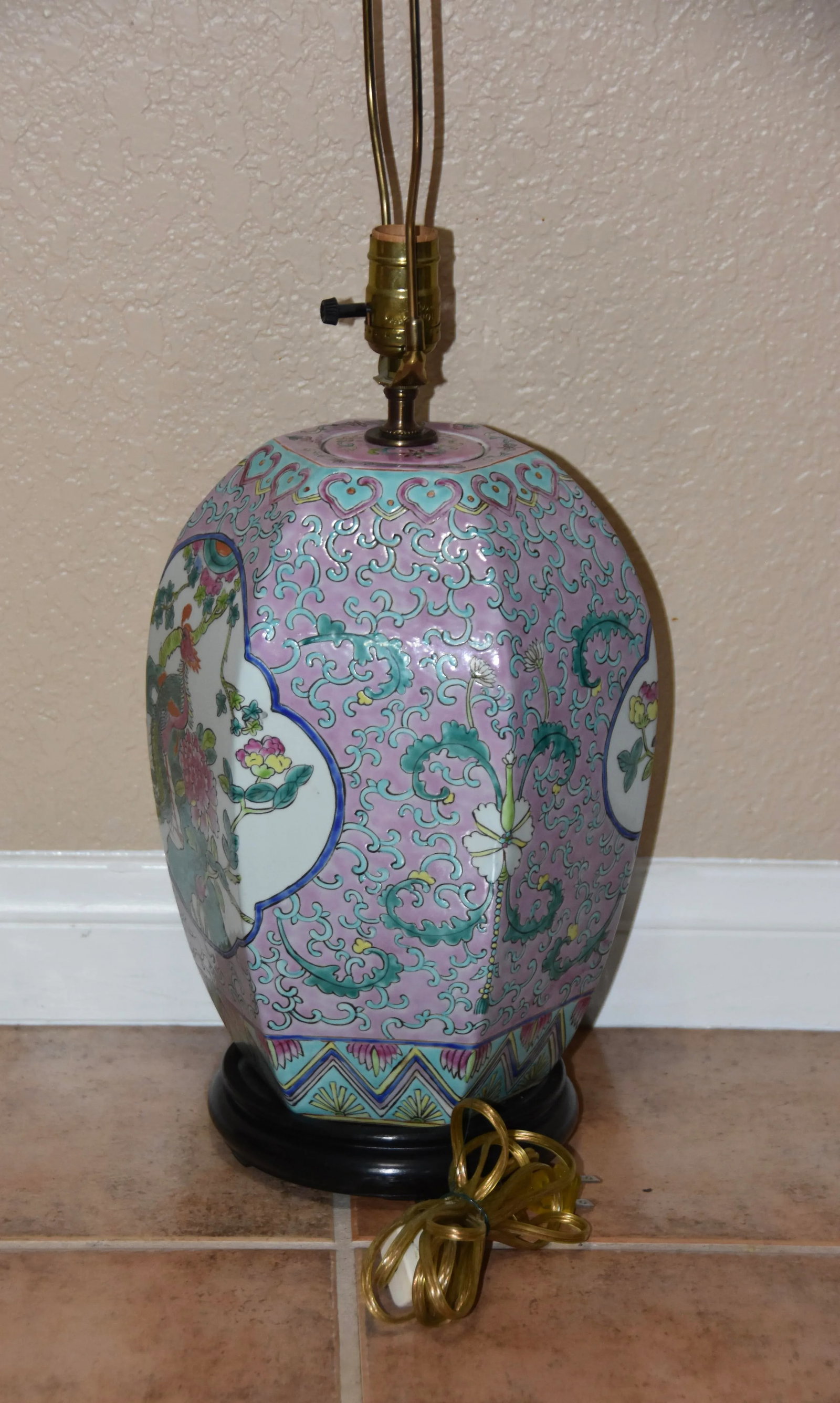 Nyonya Phoenix Octagonal Ginger Jar Lamp - 4