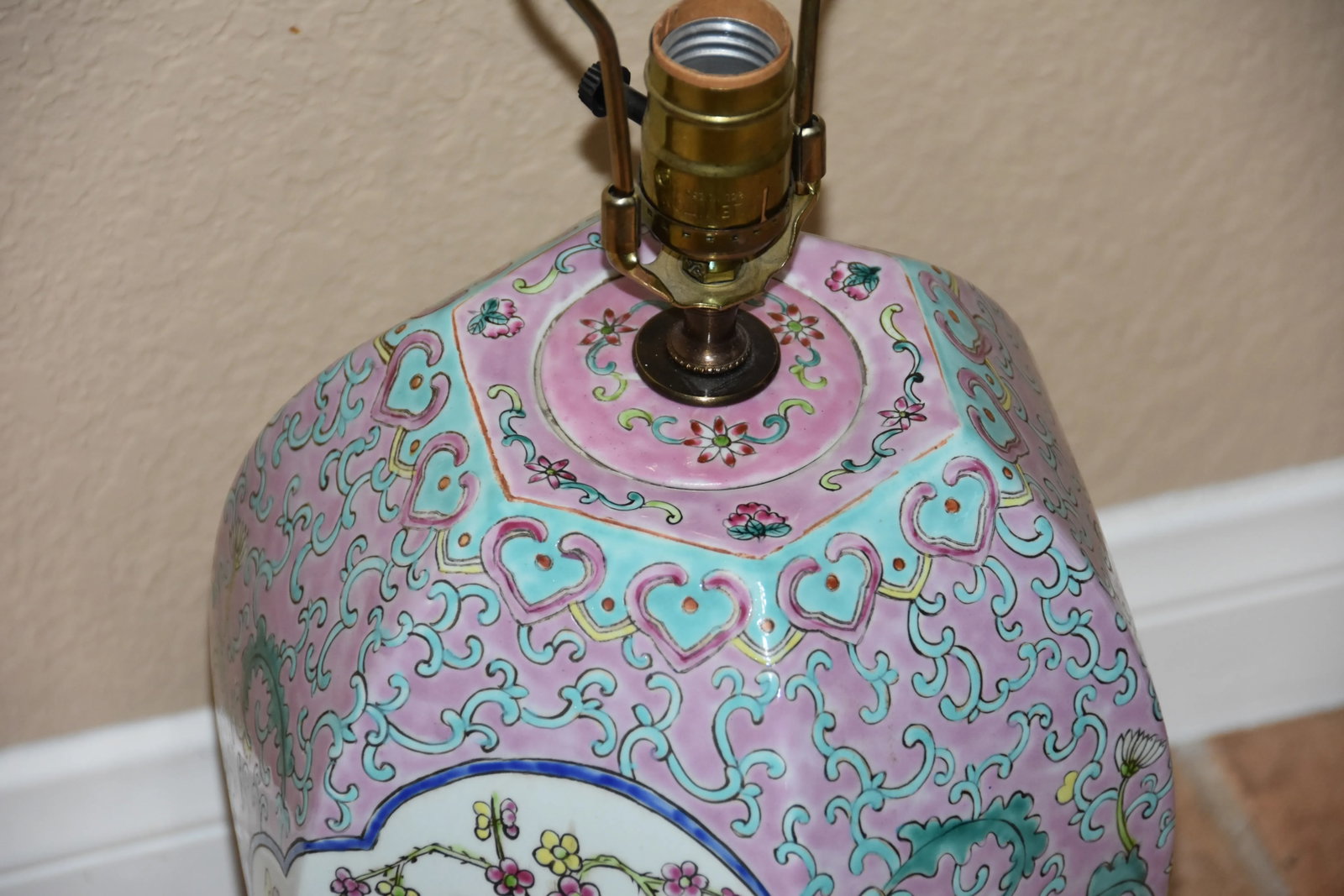 Nyonya Phoenix Octagonal Ginger Jar Lamp - 5