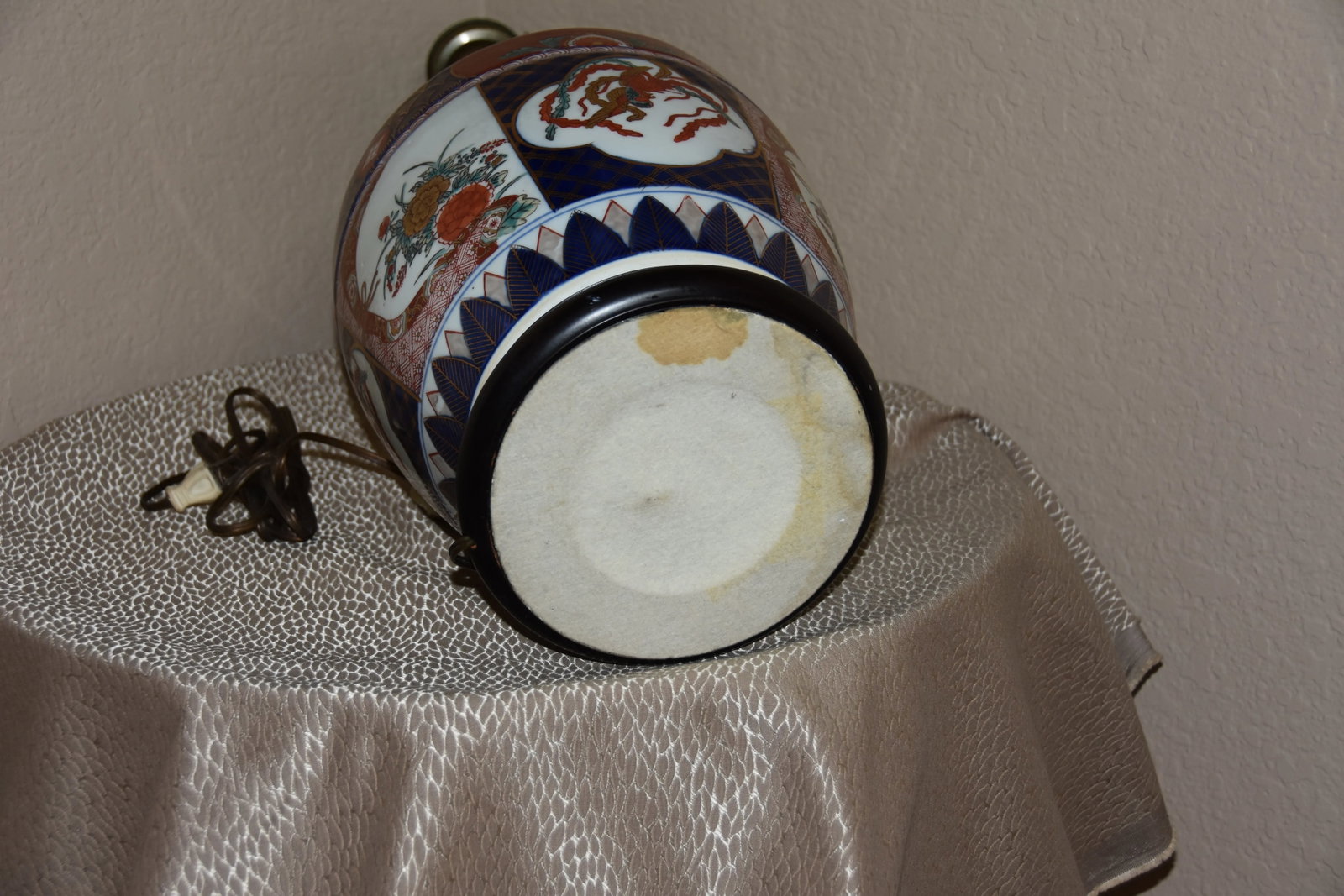 Japanese Imari Porcelain & Wood Lamp - 5