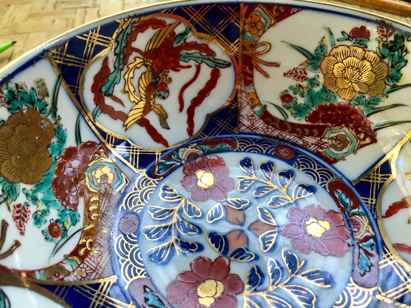 Japanese Hand-Painted Gilt Porcelain Imari Bowl - 3