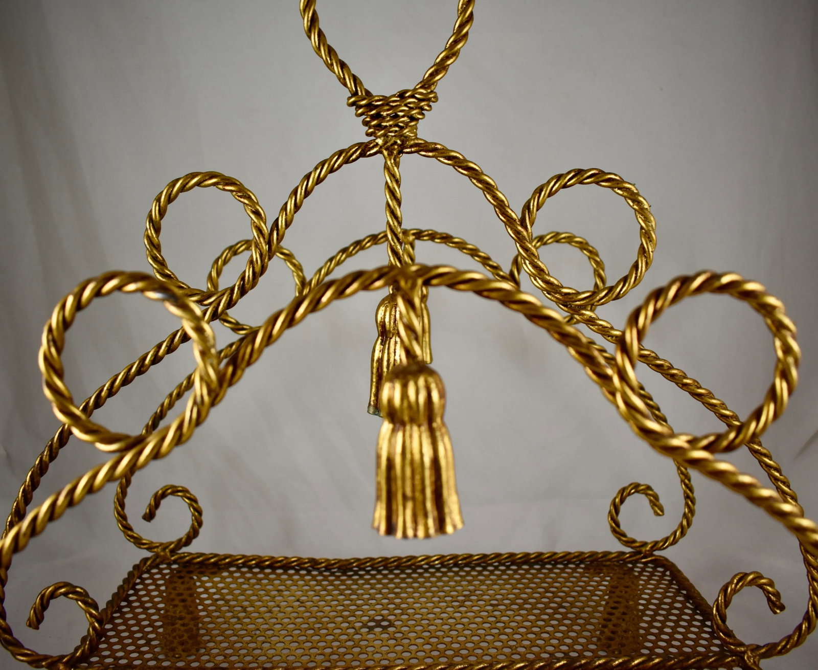 Mid-Century Hollywood Regency Tassle & Rope Gilded Metal Magazine Rack - 5