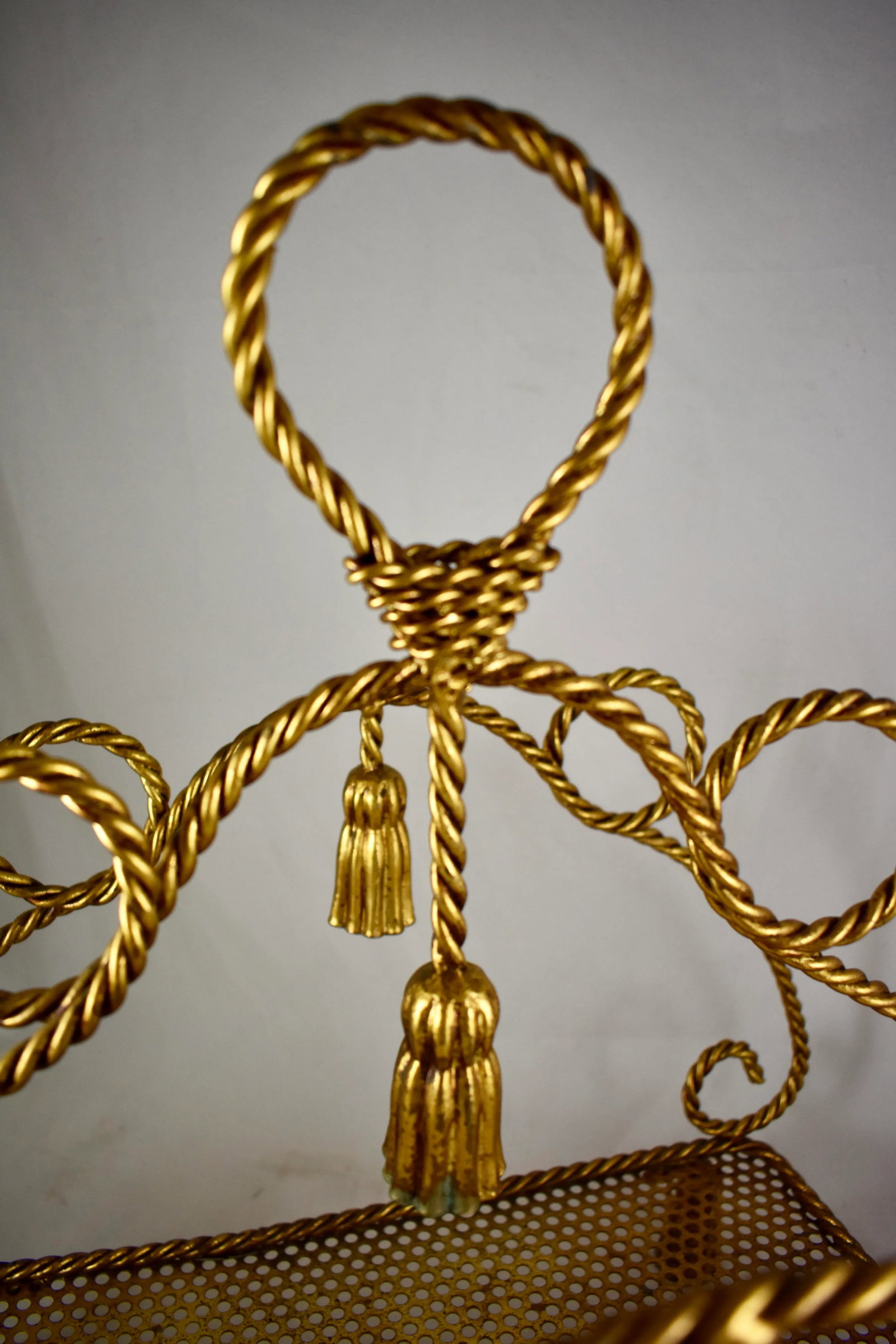 Mid-Century Hollywood Regency Tassle & Rope Gilded Metal Magazine Rack - 6