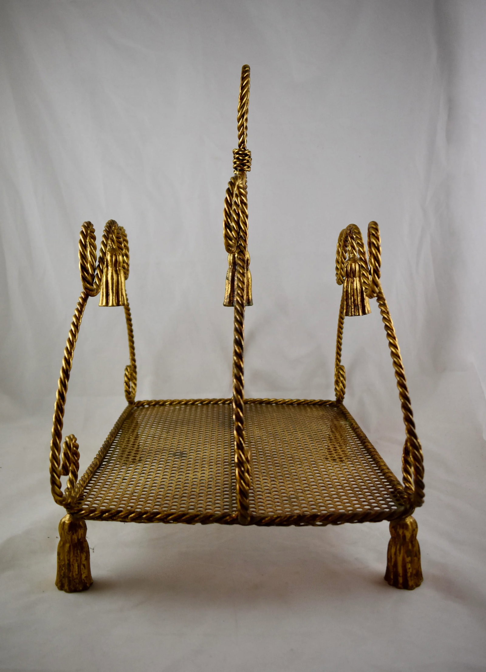 Mid-Century Hollywood Regency Tassle & Rope Gilded Metal Magazine Rack - 8