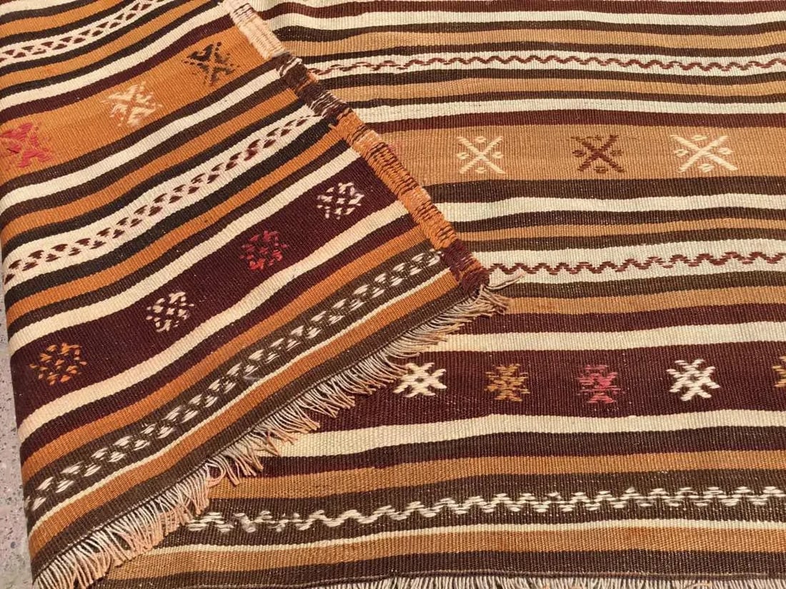 1960s Earth Toned Kilim Rug - 55" X 77" - 9