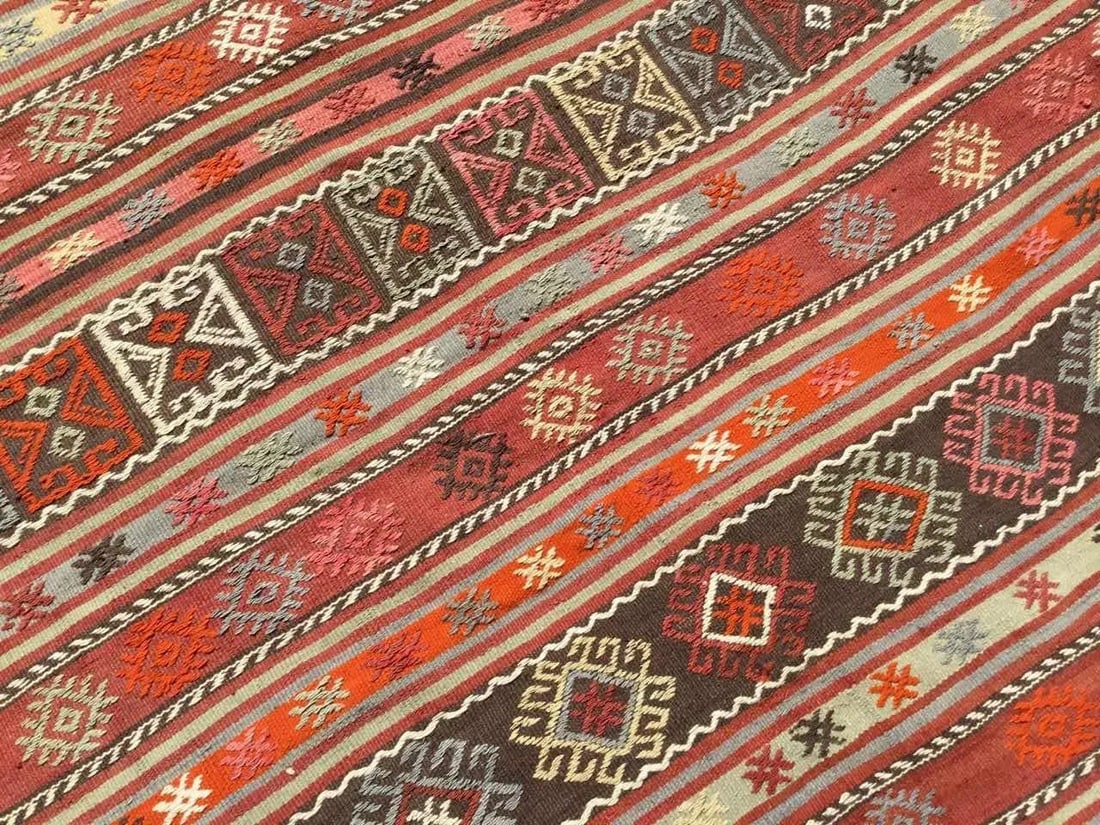 Vintage Turkish Kilim Rug - 60" X 86.5" - 6