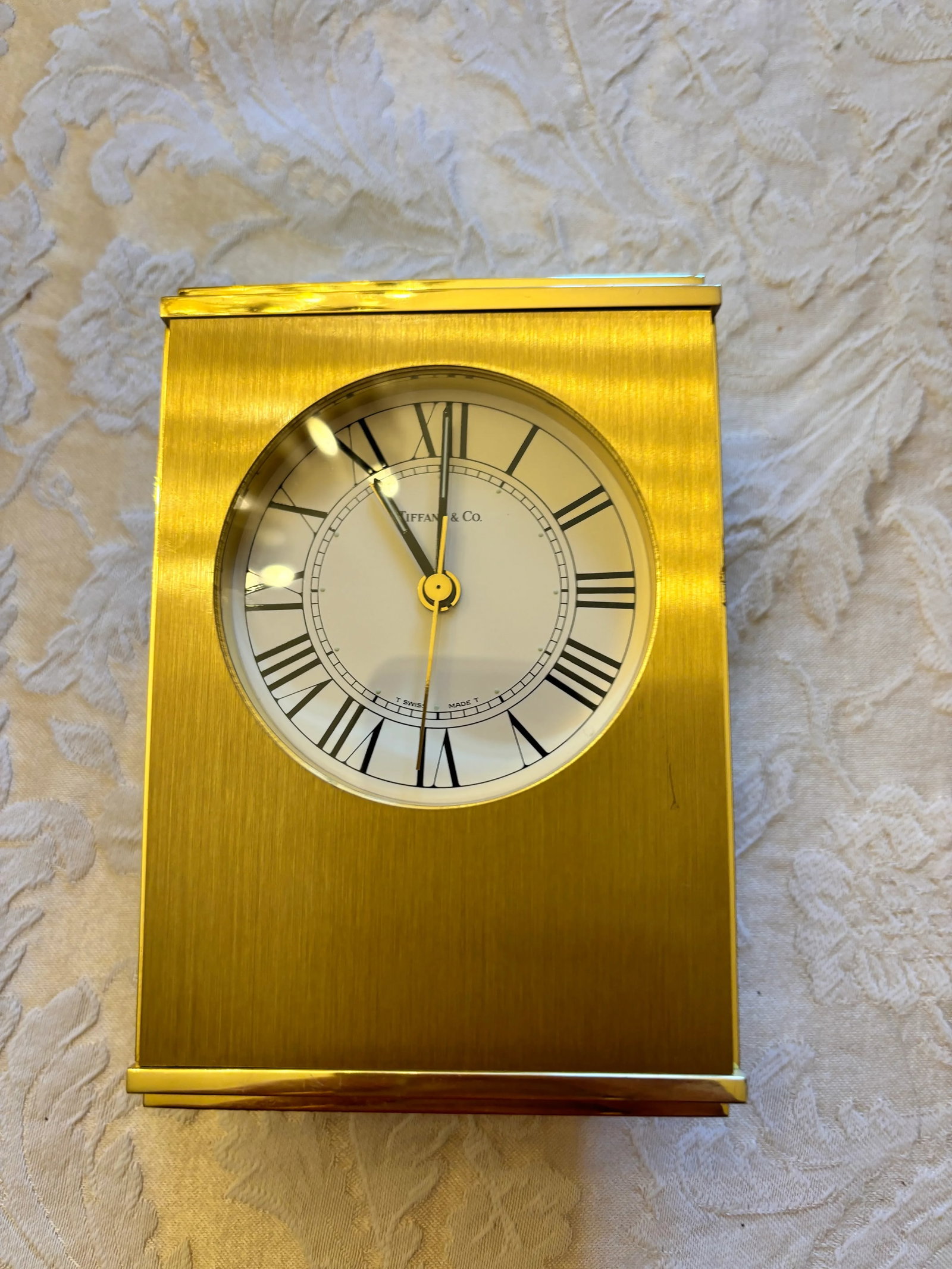 Vintage Tiffany & Co. Swiss Brass Quartz Desk Alarm Clock, Roman Numeral Dial, 1970s - 11