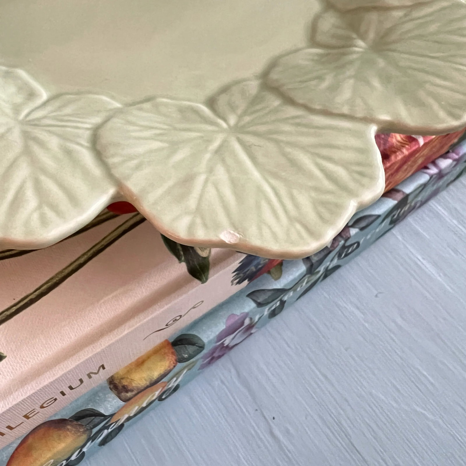 Late 20th Century Sage Green Bordallo Pinheiro Geranium Leaf Plates- Set of 4 - 7