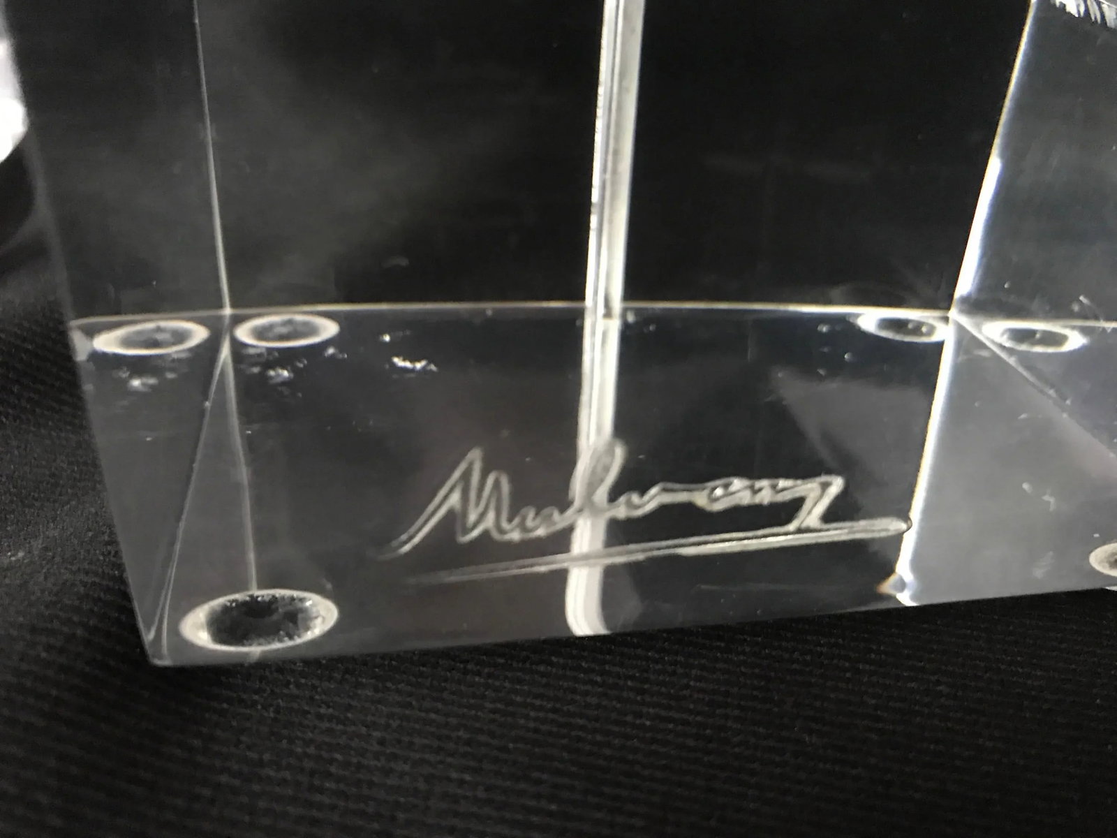 Vintage Brutalist Modern Signed Mulvany Set of 3 Lucite Column Shaped Table Lamps - 7