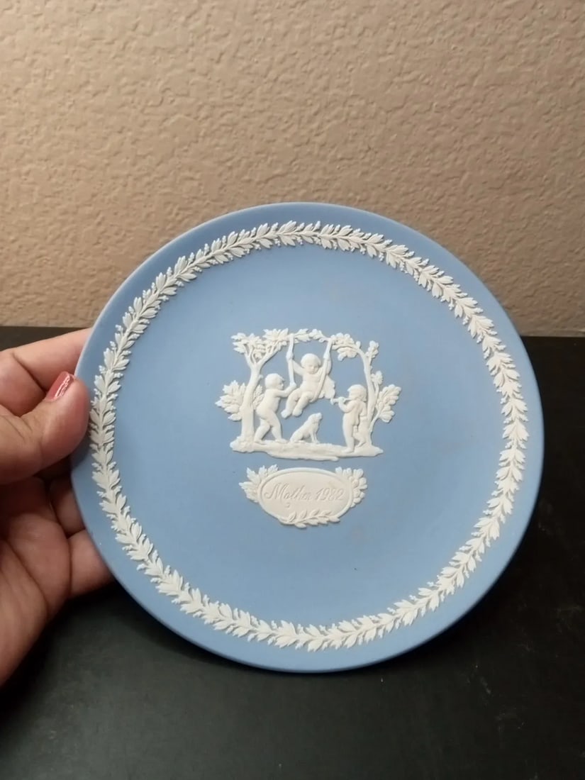 1982 Wedgwood Blue Jasperware Mother Plate From England - 4