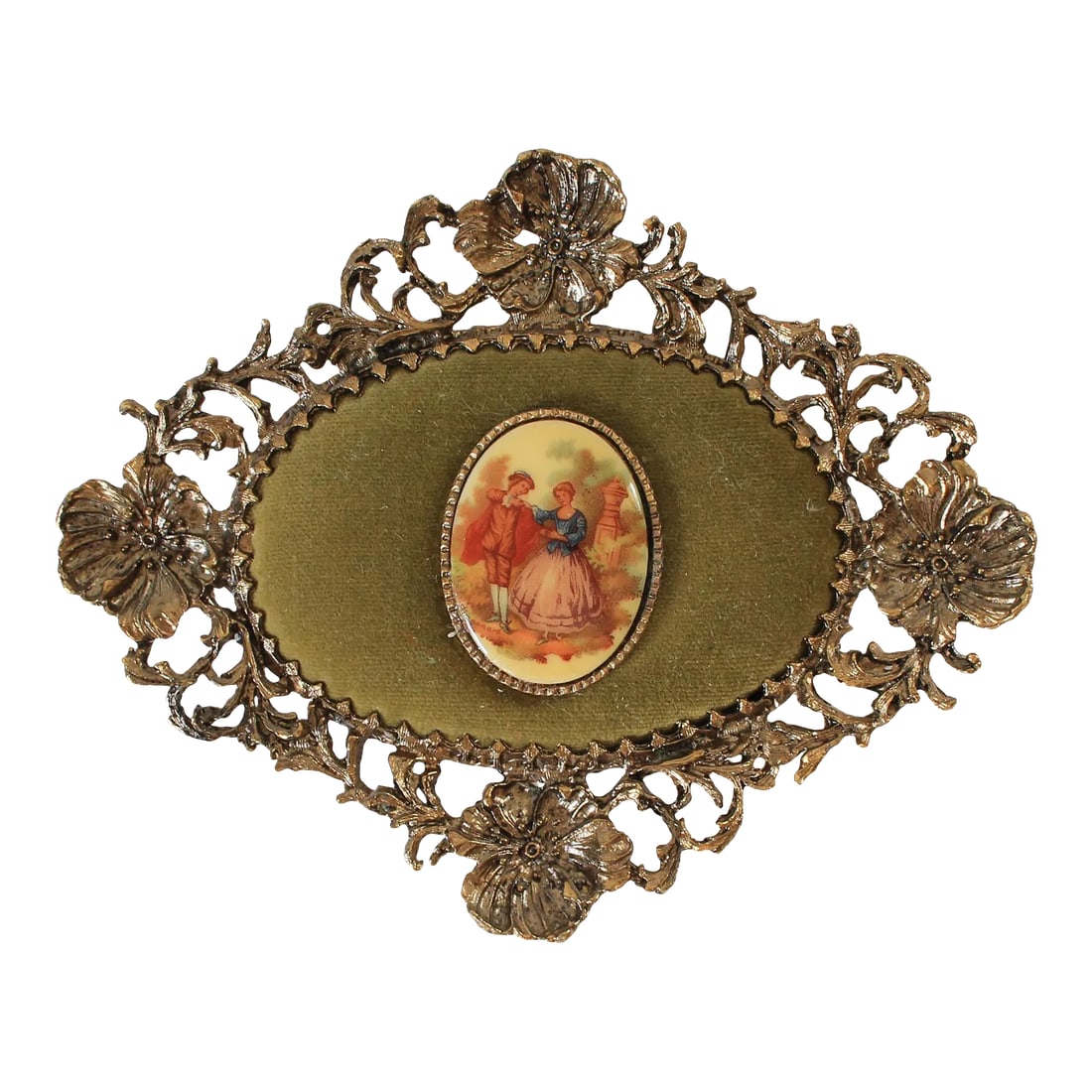 Victorian Medallion Wall Hanging: Vintage Victorian romantic porcelain cameo wall hanging with gold floral motif frame and green velvet. No makers mark. Ready to hang. Minor age wear. Condition: Alterations: Original Condition Unalter