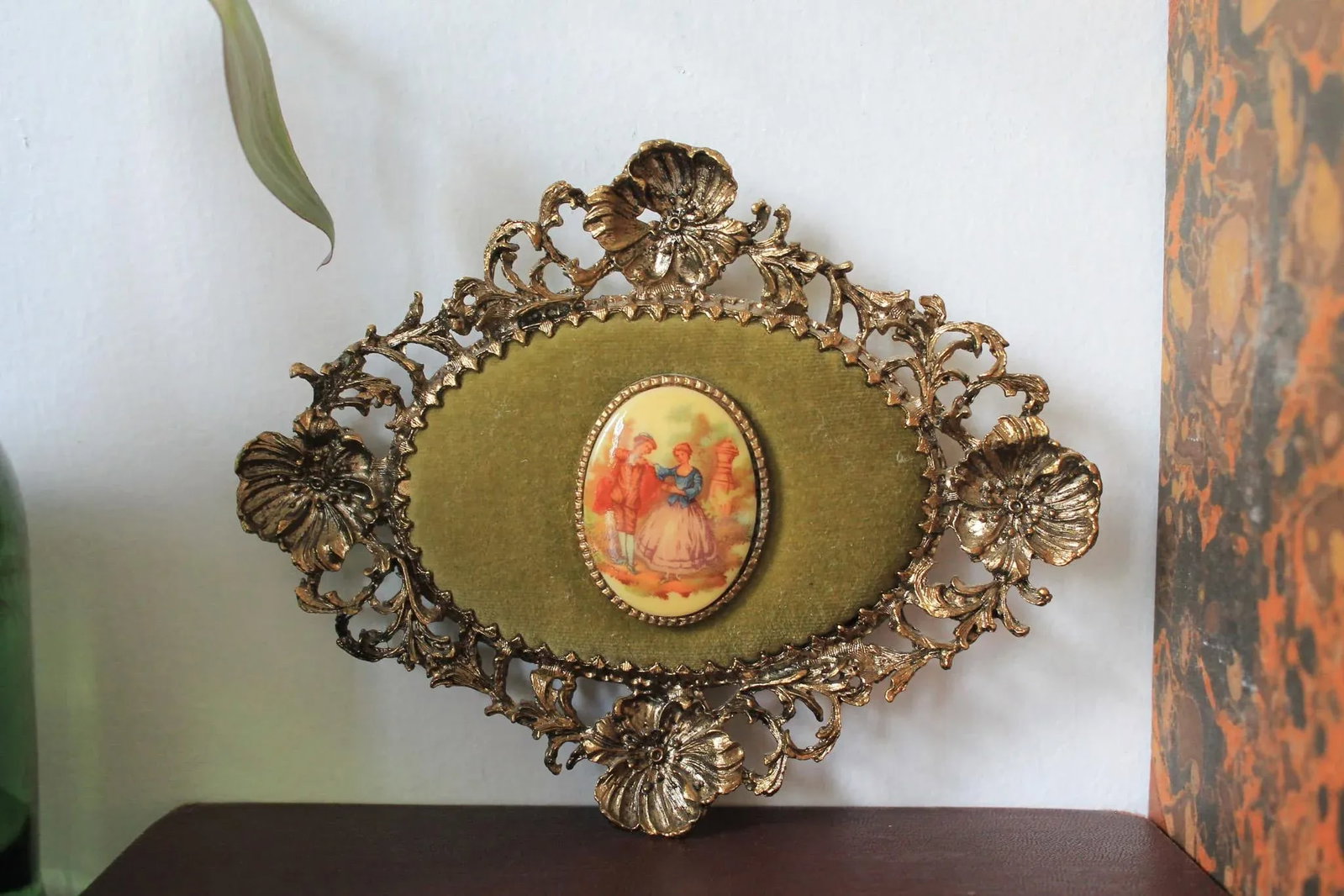 Victorian Medallion Wall Hanging - 4