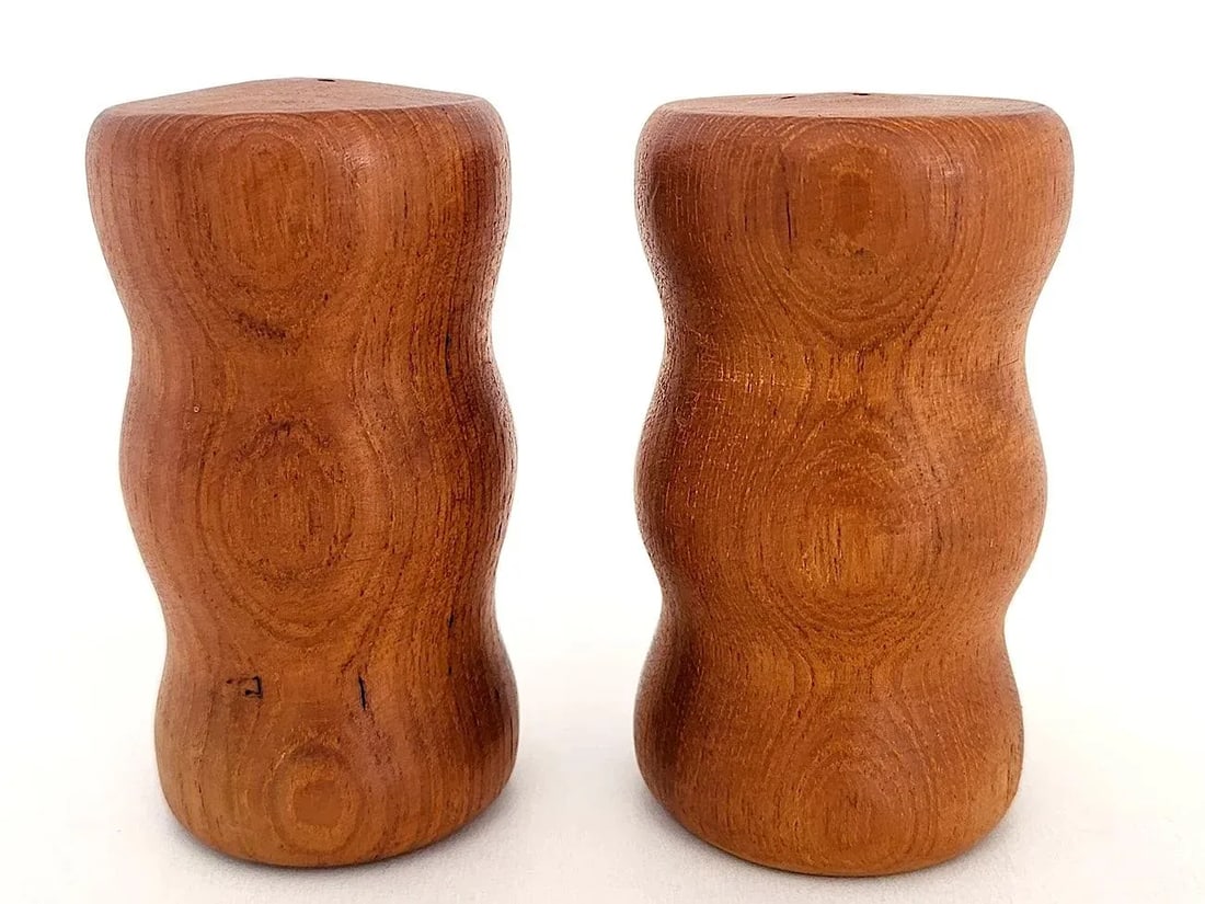 1970s Teak Wood Curvy Salt and Pepper Shakers, a Pair - 4