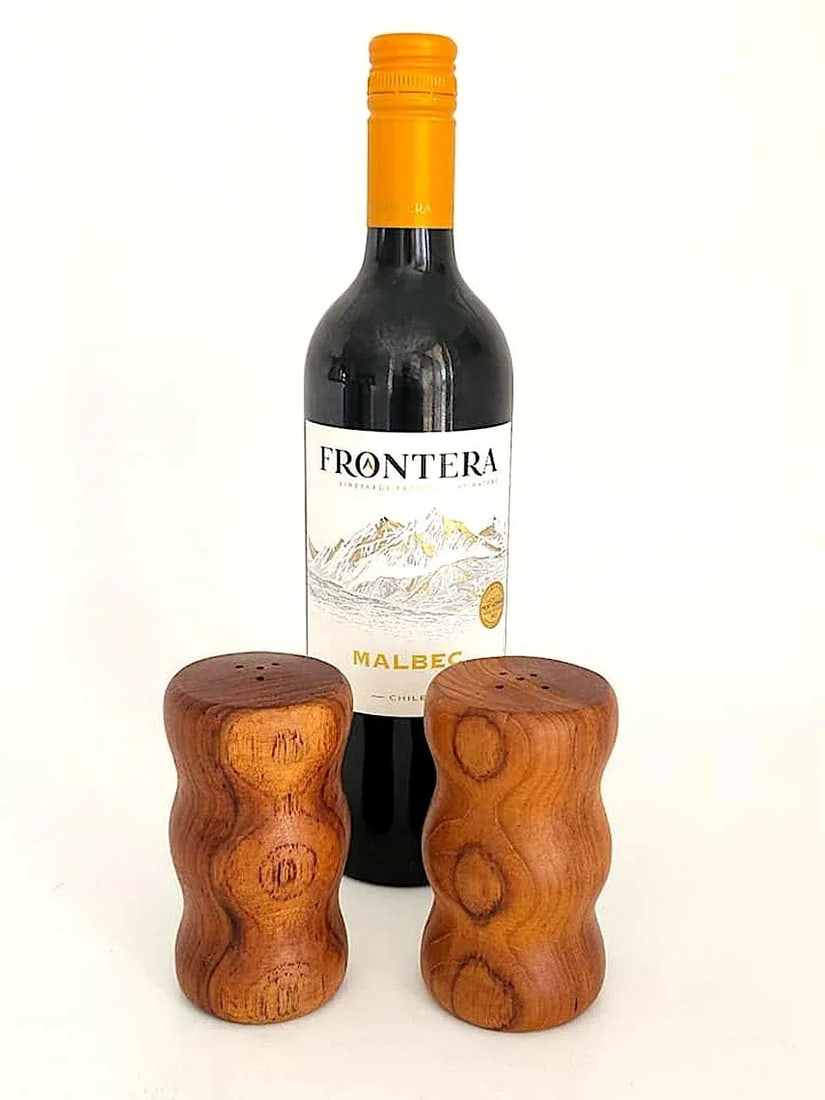 1970s Teak Wood Curvy Salt and Pepper Shakers, a Pair - 8