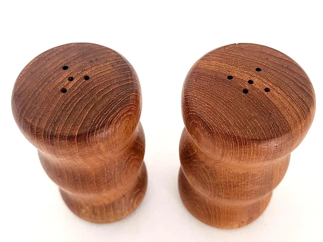 1970s Teak Wood Curvy Salt and Pepper Shakers, a Pair - 9