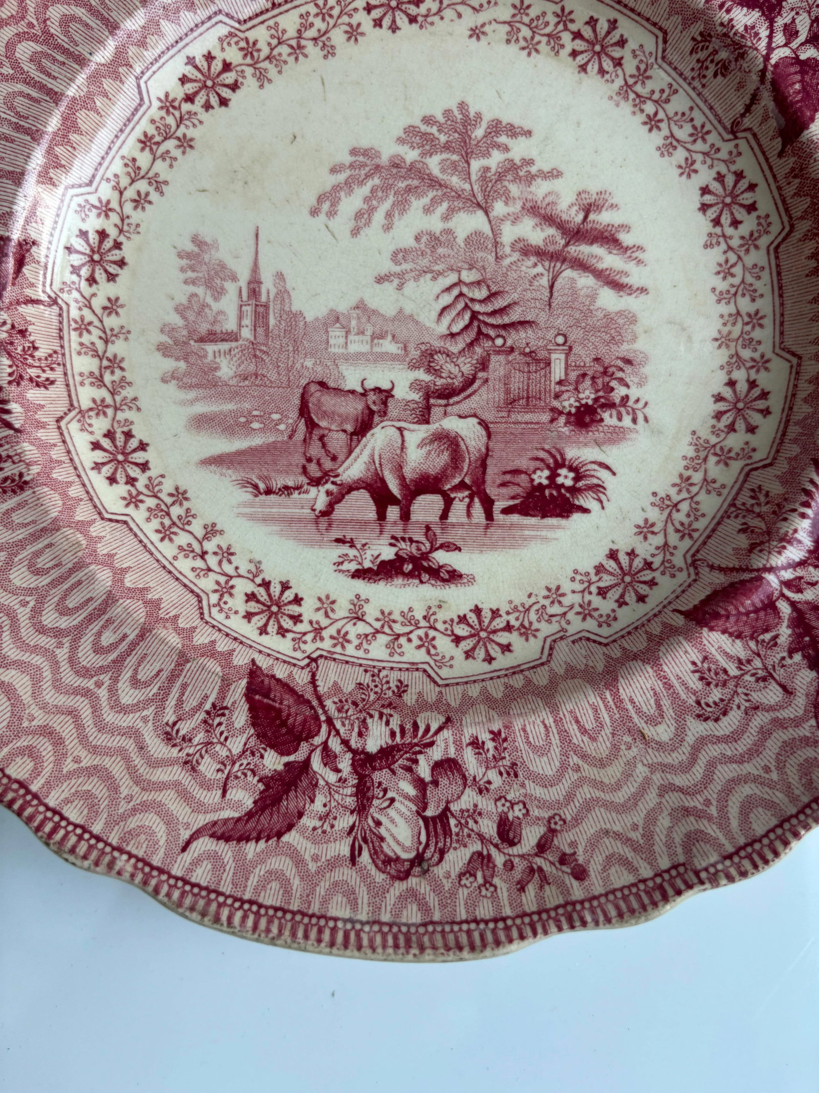 English Transferware Plate in Red With "Park Scenery" Pattern - 3