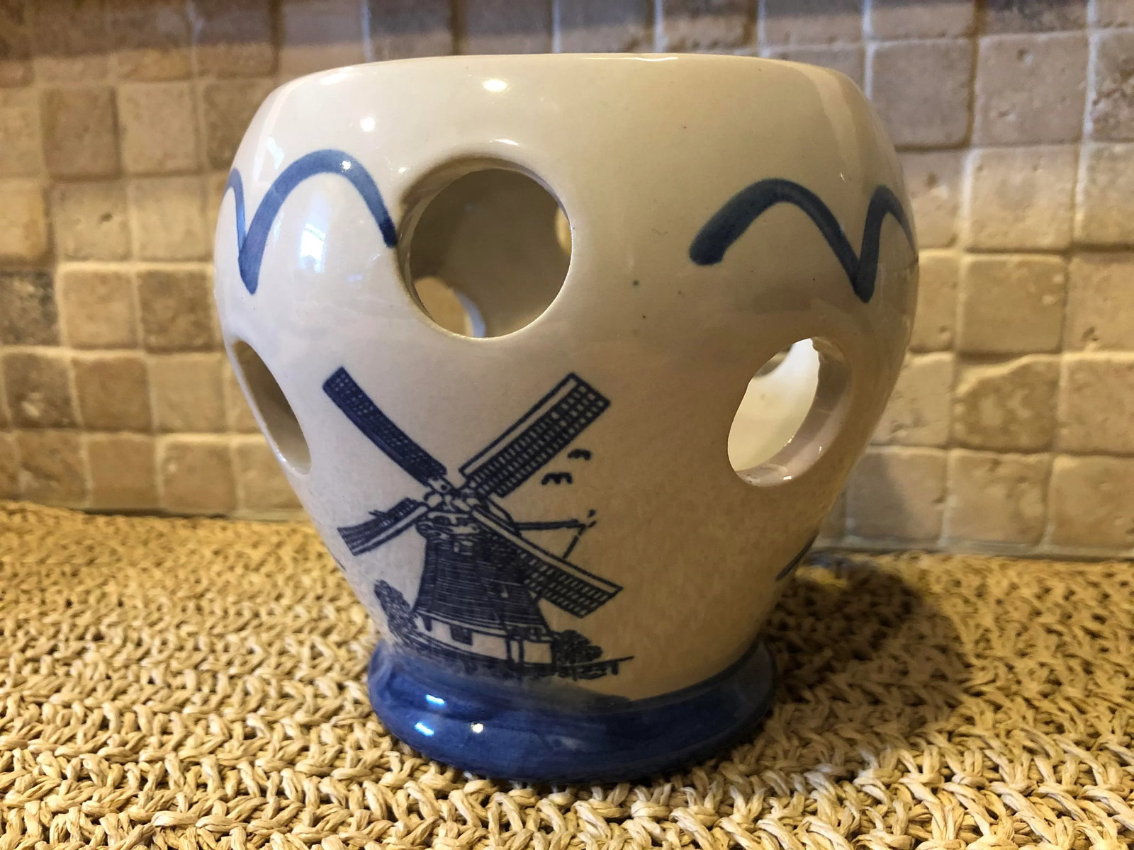 Vintage Delft-Like Bulb Forcer Vase - 2