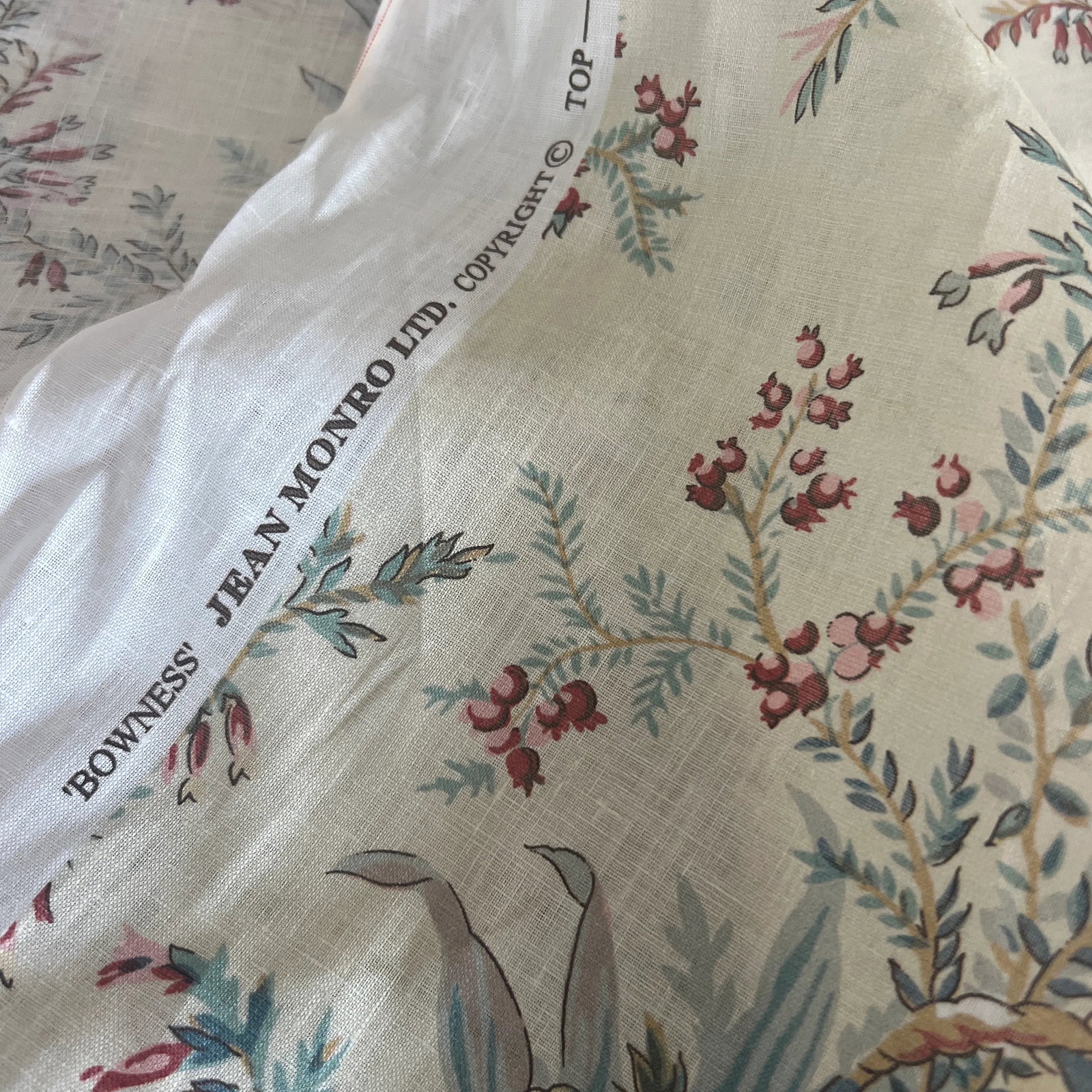 Jean Munro Bowness Lightweight Linen Fabric- 3 1/4 Yards - 4