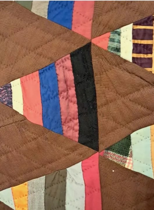Late 19th Century Mennonite Quilt Roman Stripes Parallel Variation - Hand Pierced - 4