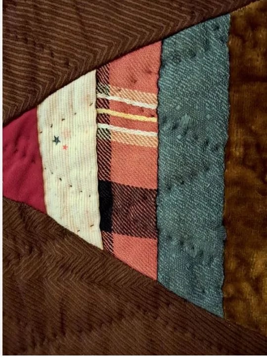 Late 19th Century Mennonite Quilt Roman Stripes Parallel Variation - Hand Pierced - 5