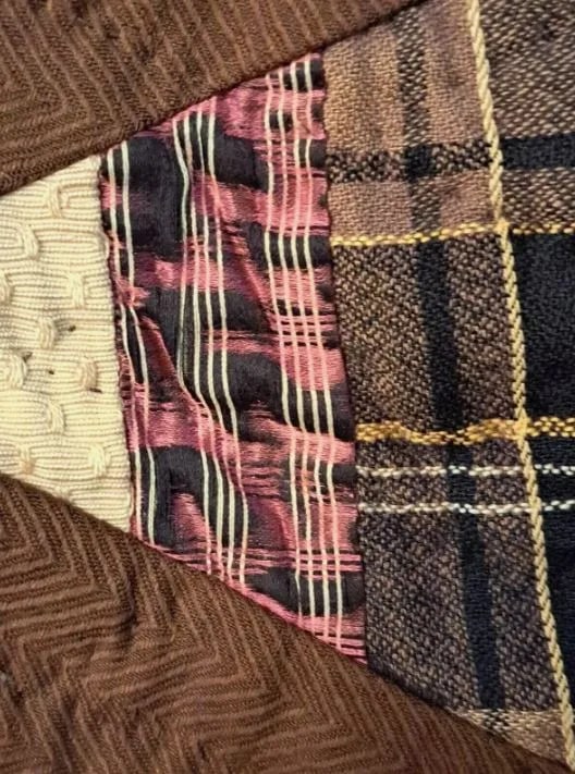 Late 19th Century Mennonite Quilt Roman Stripes Parallel Variation - Hand Pierced - 7